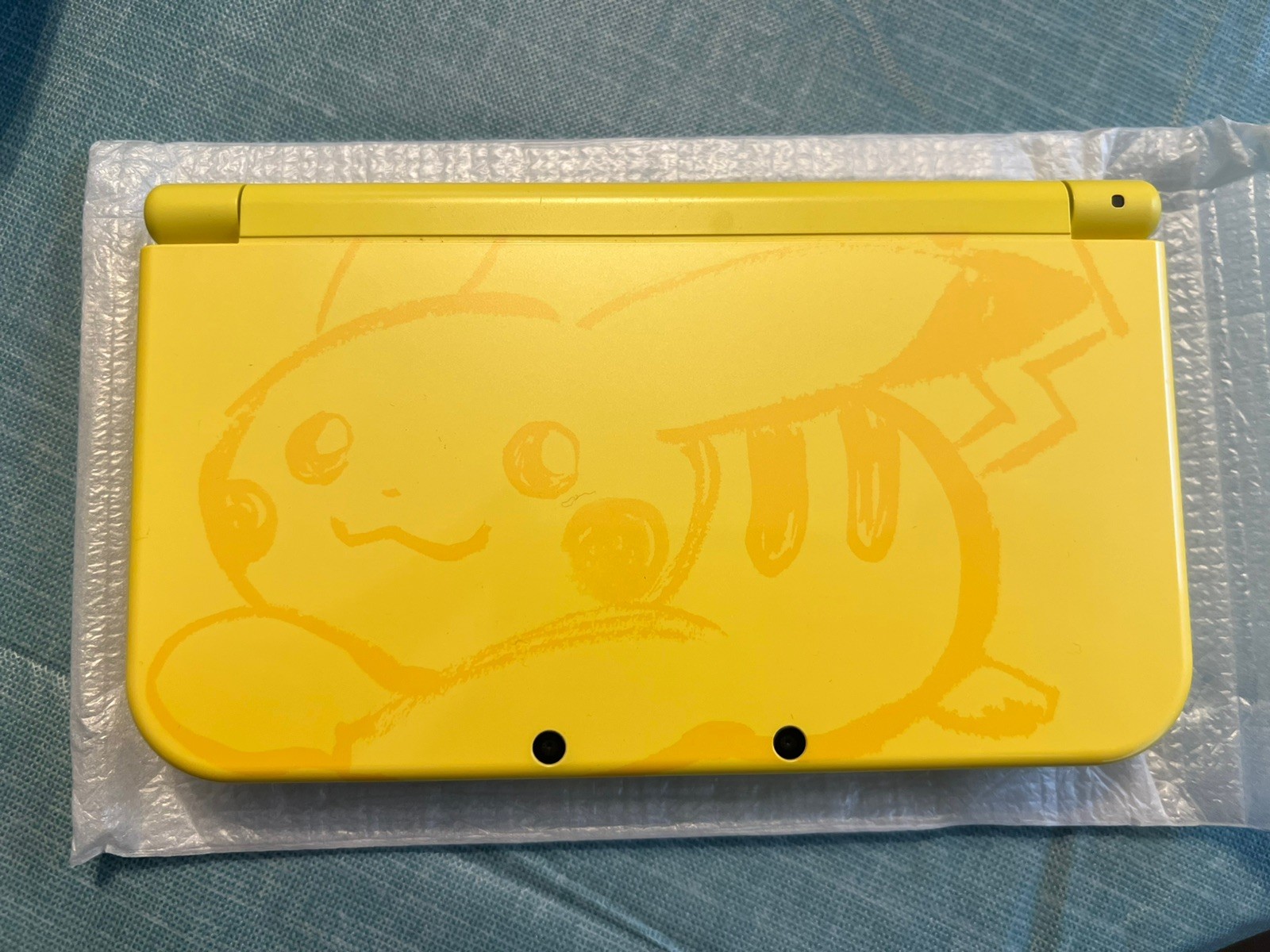 Nintendo New 3DS XL Pikachu Yellow Edition Handheld Console – Yellow