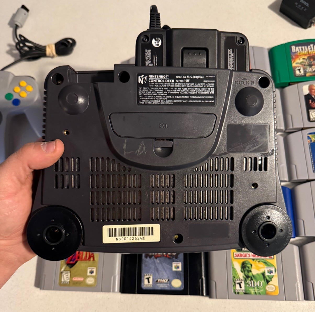 Nintendo 64 N64 Console Bundle w/19 Game 1 controller & hdmi converter box