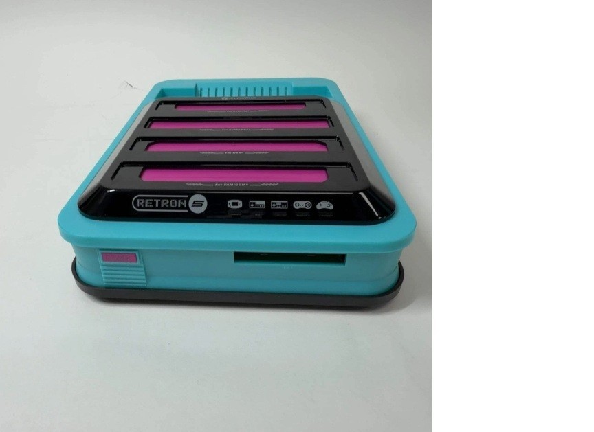 Retron 5 HD Gaming Console Gaming Console System M01688-HB