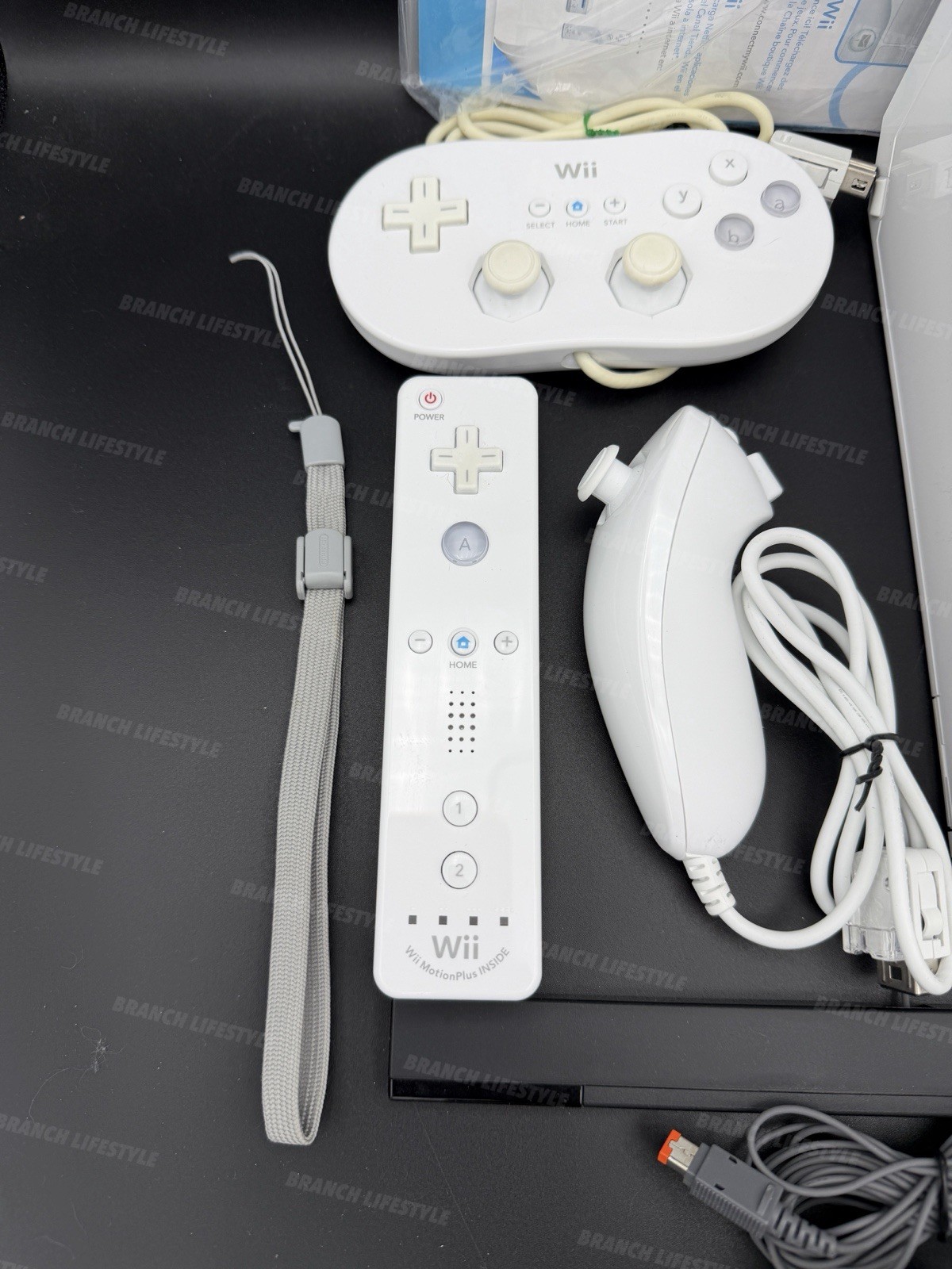 *READ* Nintendo Wii Console White RVL-101 USA NOT TESTED