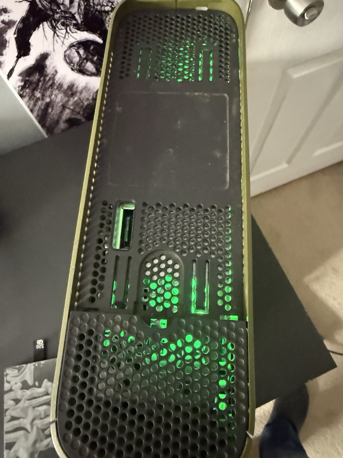 ADVANCED Halo 3 360 comes with power cords Custom LEDS – no controller