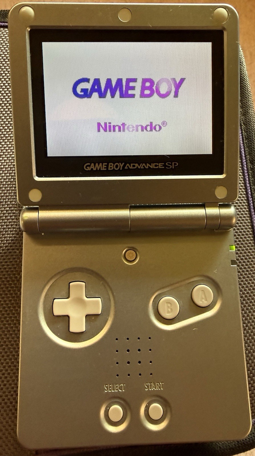 Nintendo GBA SP Platinum Silver AGS-001 + Travel Kit