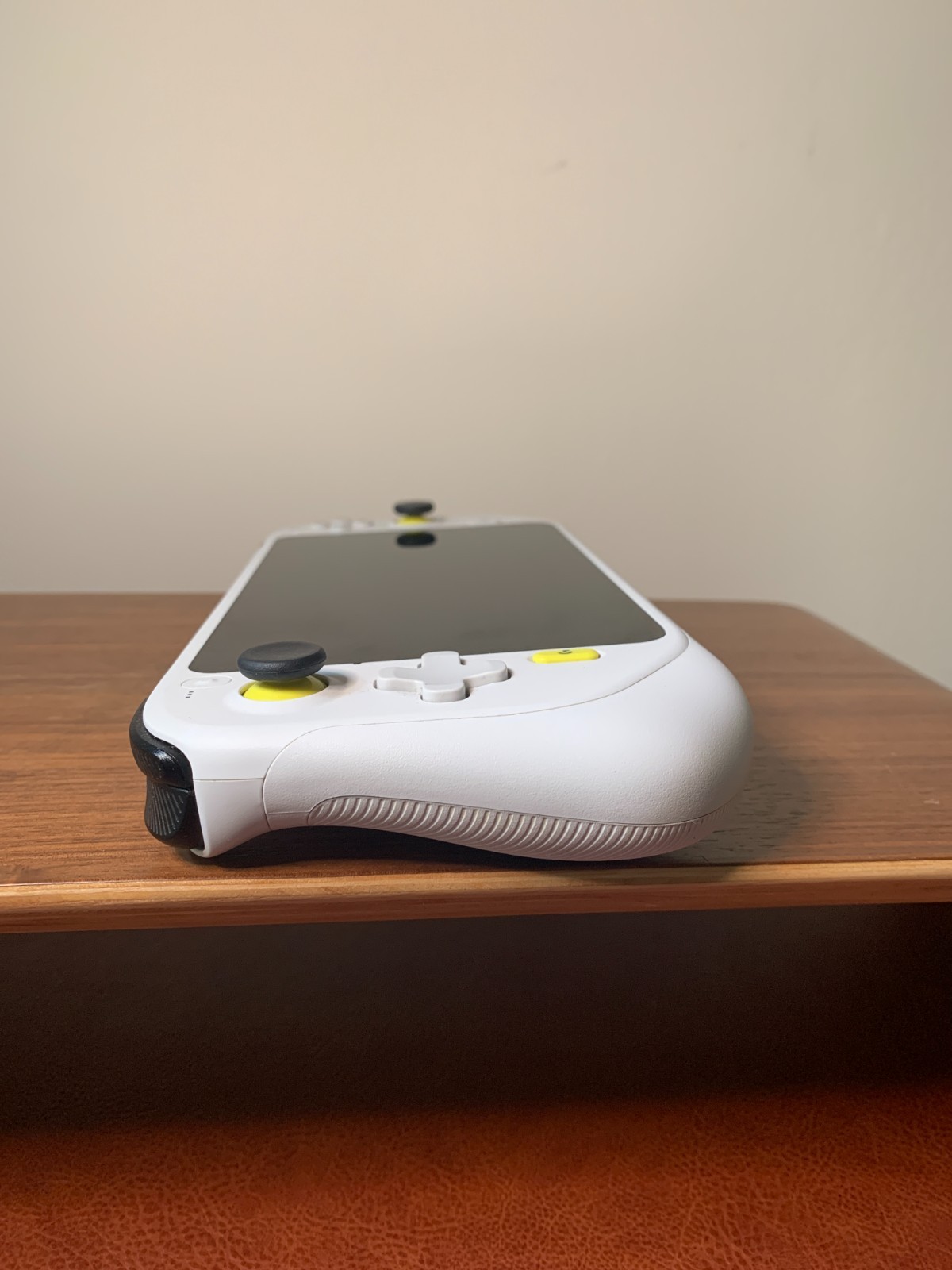 Logitech G CLOUD 64GB Handheld Console – White