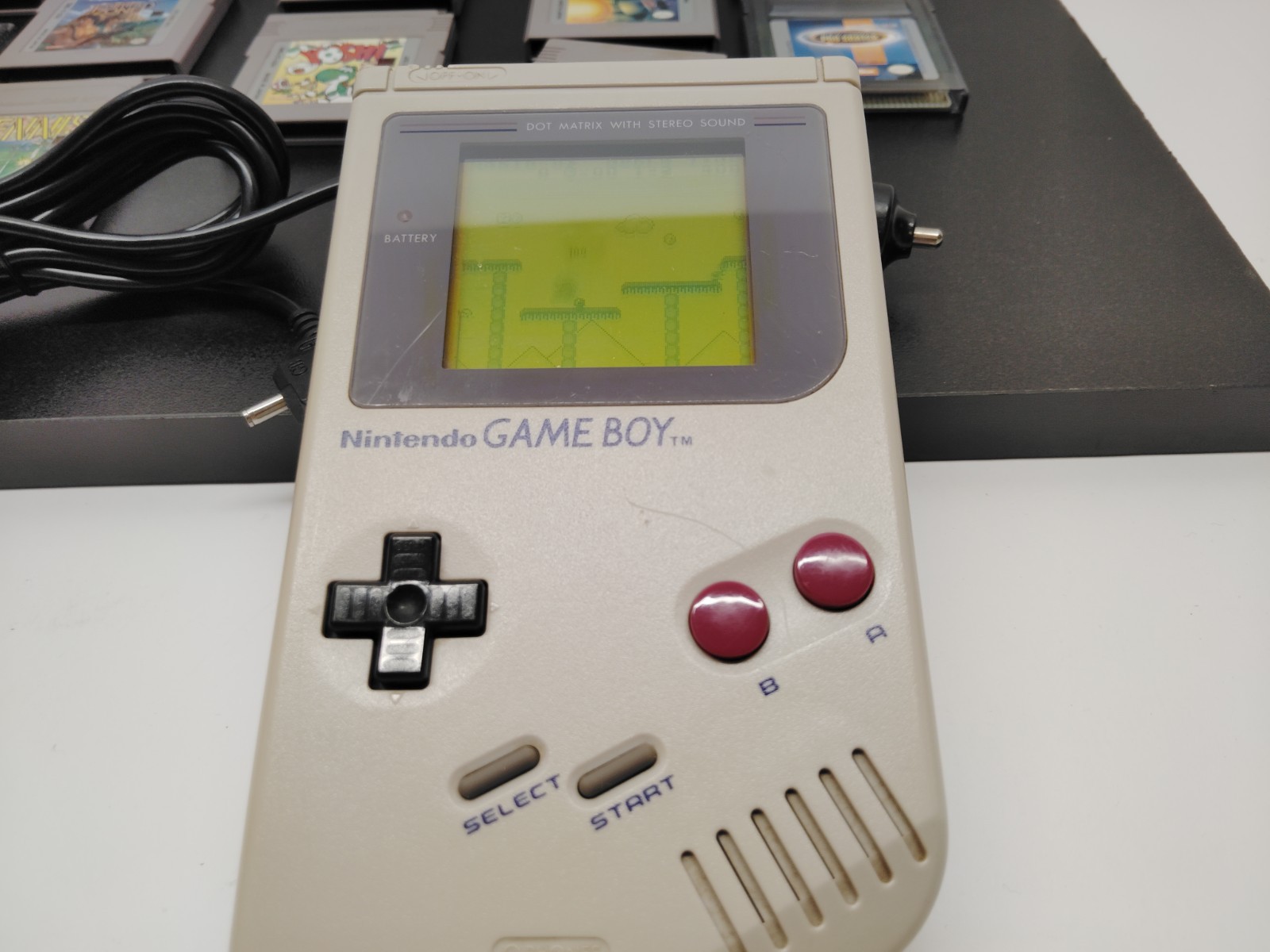 Nintendo GameBoy 1989 DMG-01 Original + 14 Games – Car Power – (2 Color Games)