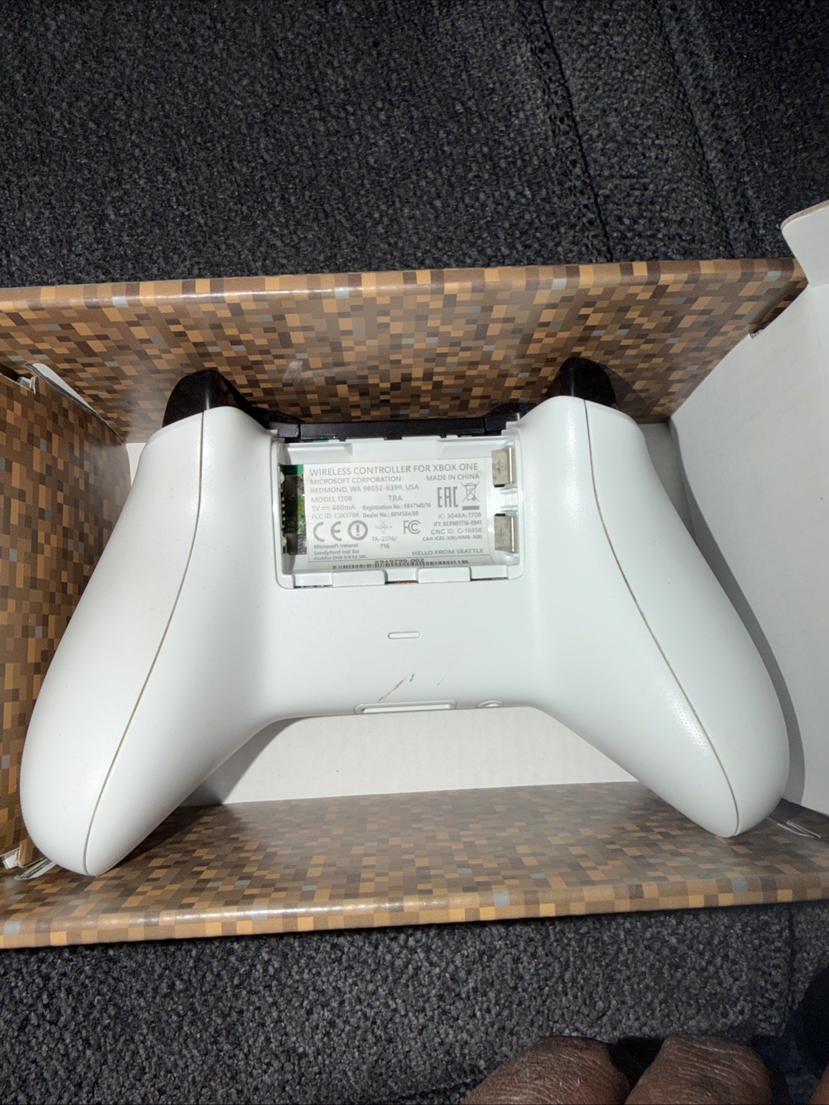 Microsoft Xbox One S 500GB Console Gaming System White 1681 W/ Box