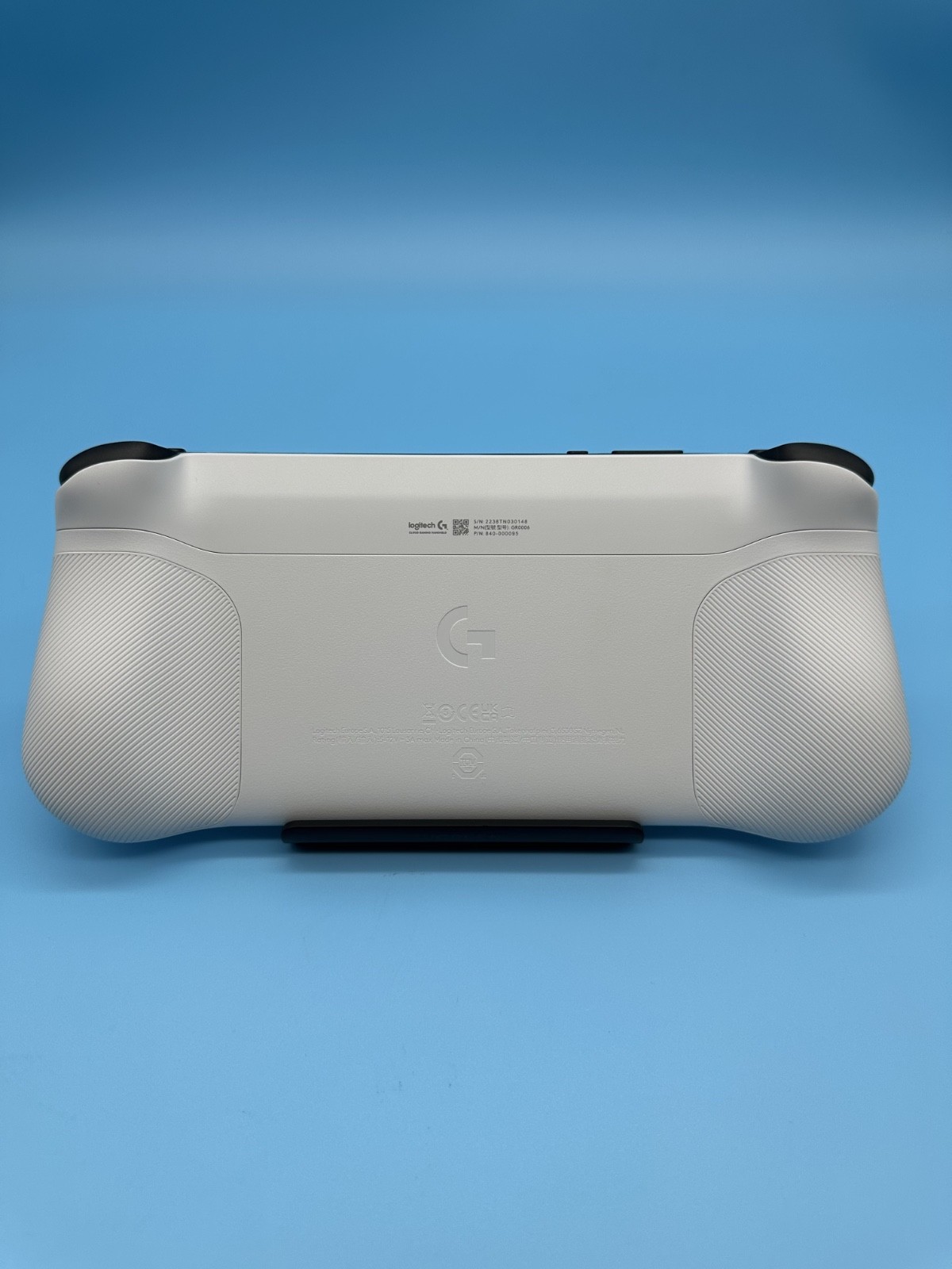 LOGITECH G Cloud Handheld Gaming Console 64GB White w/ Case Box Charger VG