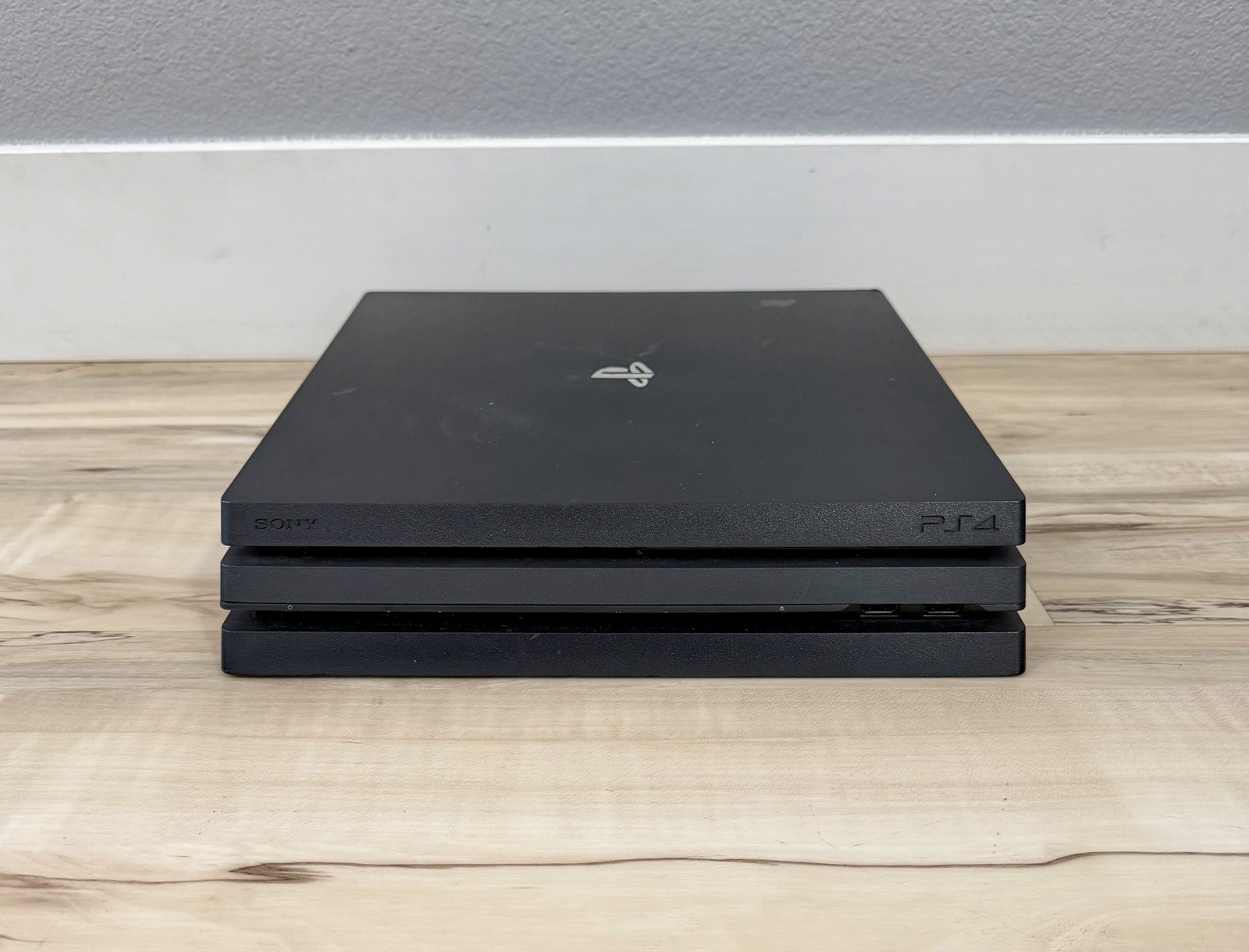 Sony PlayStation 4 Pro 1TB Console Bundle Controller + 6 Games – Tested