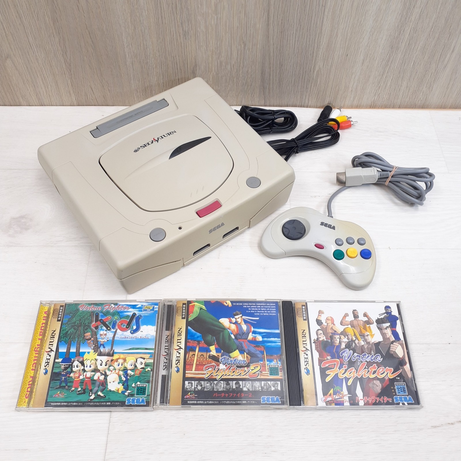 Sega Saturn Console Japanese White Bundle with 3 Games Virtua Fighter HST-3220