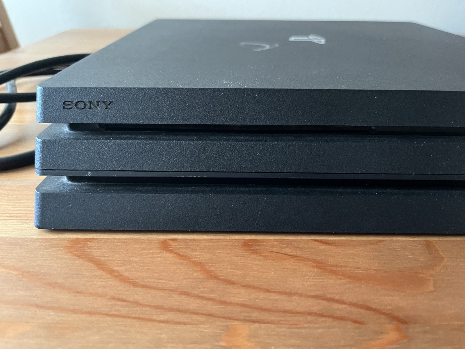 Sony PlayStation 4 PS4 Pro 1TB Console Only – CUH-7015B – Black – Works!