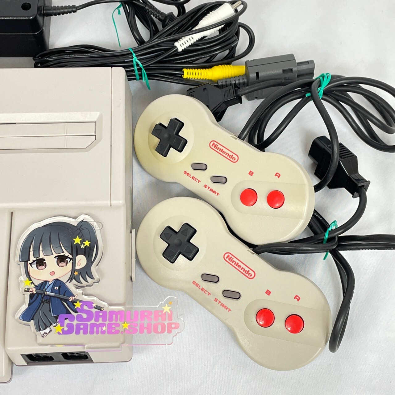 Nintendo New Famicom Console HVC-101 JP-NES Japanese Language Edition Vintage