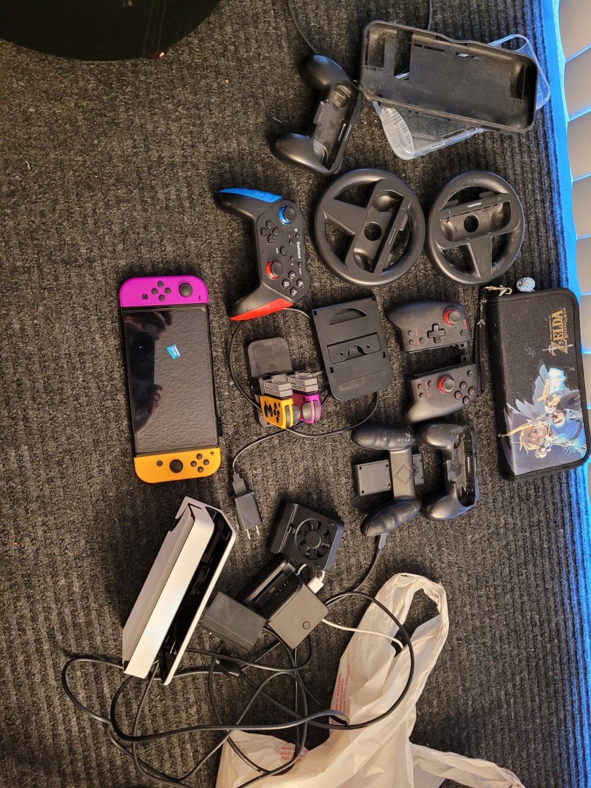 Switch OLED, 256gb Ext Mini Sd with 6 Joycons no drift & massive accessories Lot