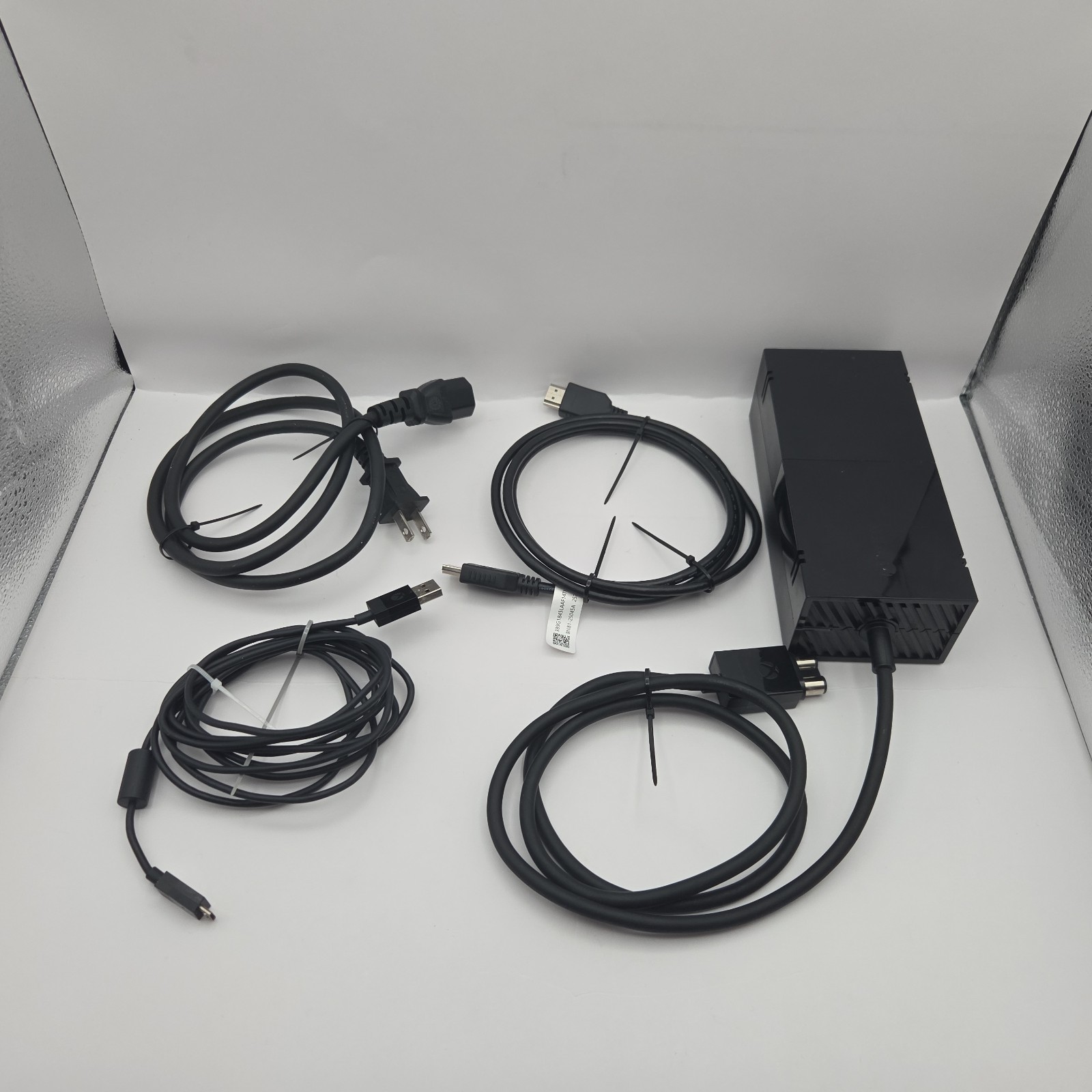 Microsoft Xbox One Console Bundle – Cables, Controllers, Games, Accessories