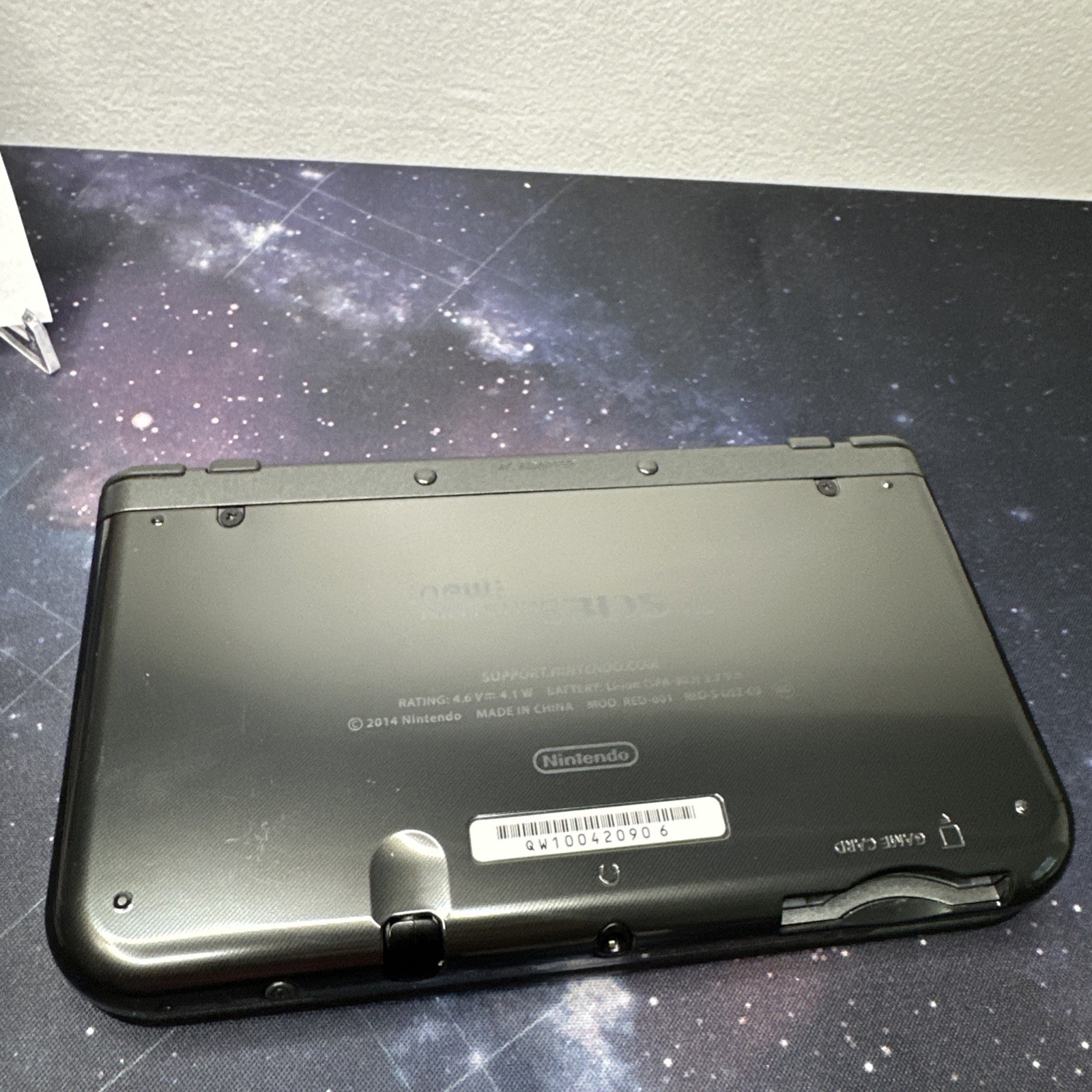 Nintendo New 3DS XL – Metallic Black – Excellent Condition – 512gb SD included