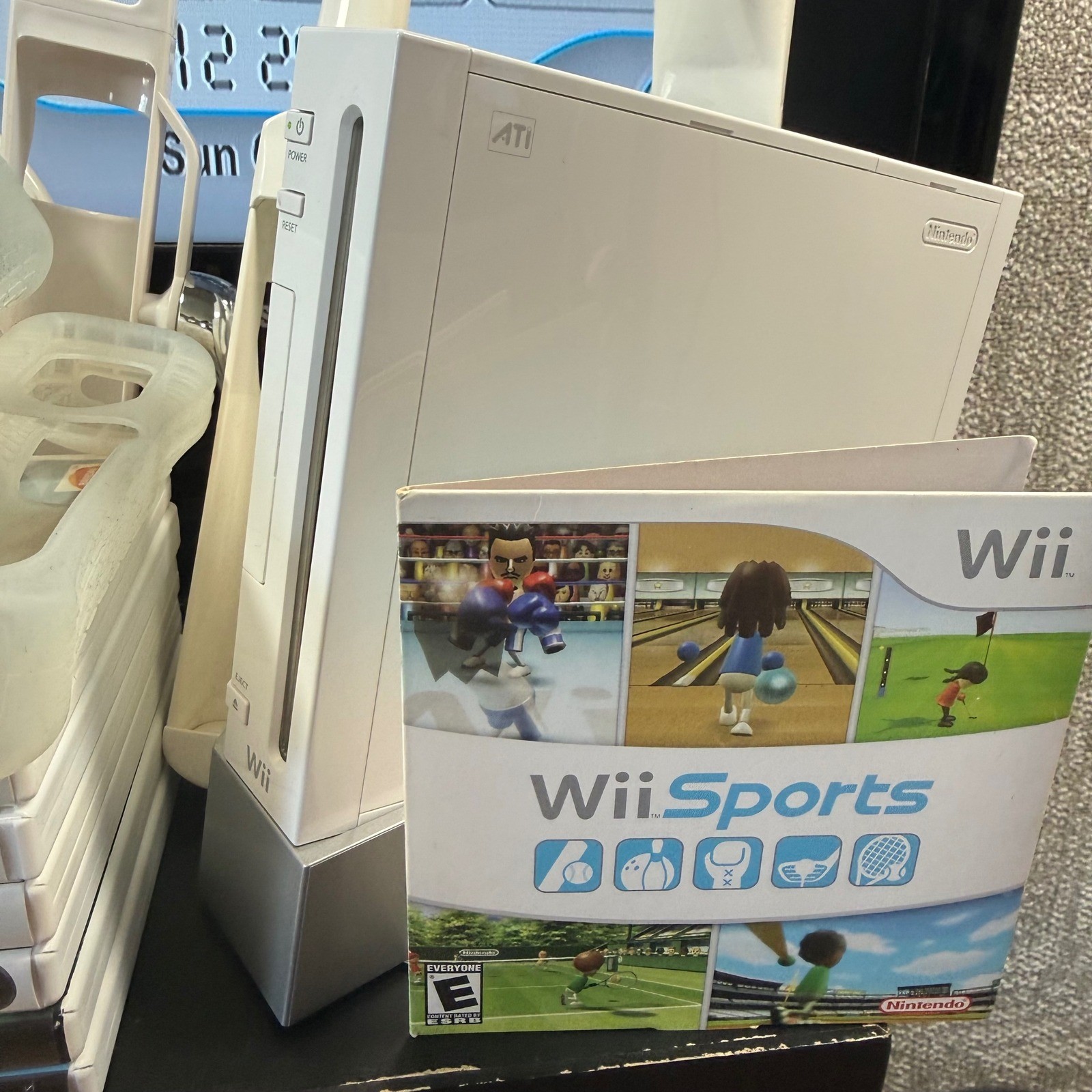 Nintendo Wii RVL-001 Console Bundle White Sports Accessories 7 Games Wii Wheel