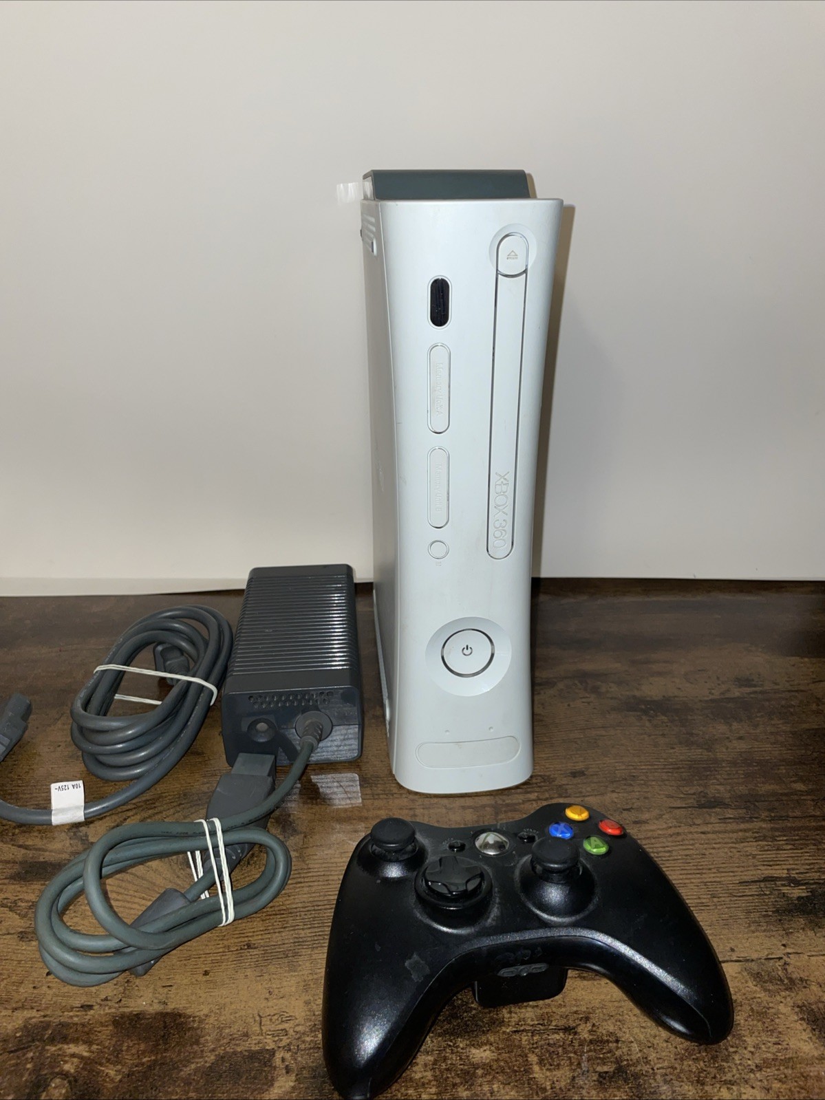 Microsoft Xbox 360 Console With OEM Controller Tested 320 Gb Hard Drive No Av
