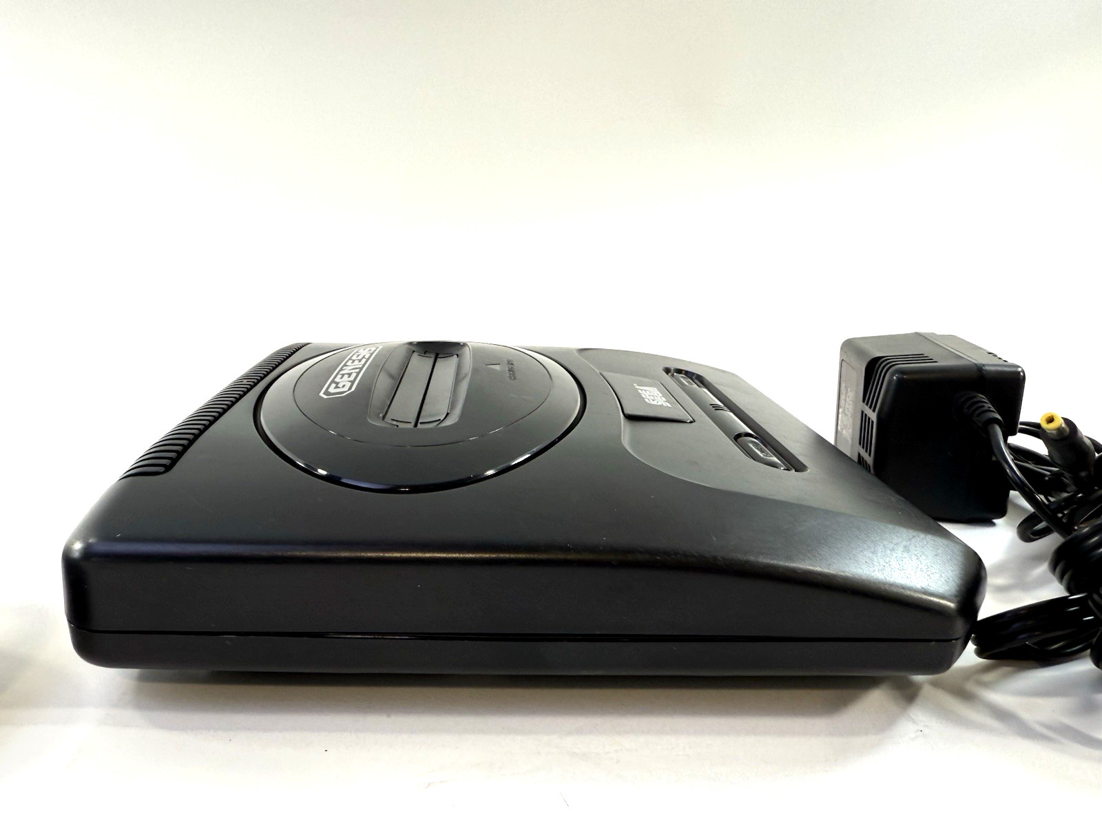 SEGA Genesis II 16MB Home Console with Controller, Power Supply, AV – Tested