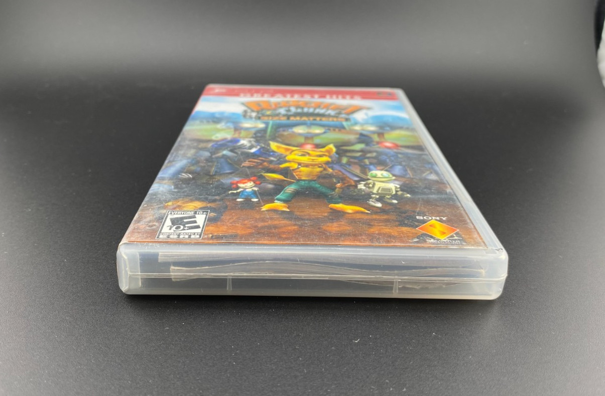 Sony PlayStation Portable PSP Handheld Console (PSP-3001) Ratchet & Clank in Box