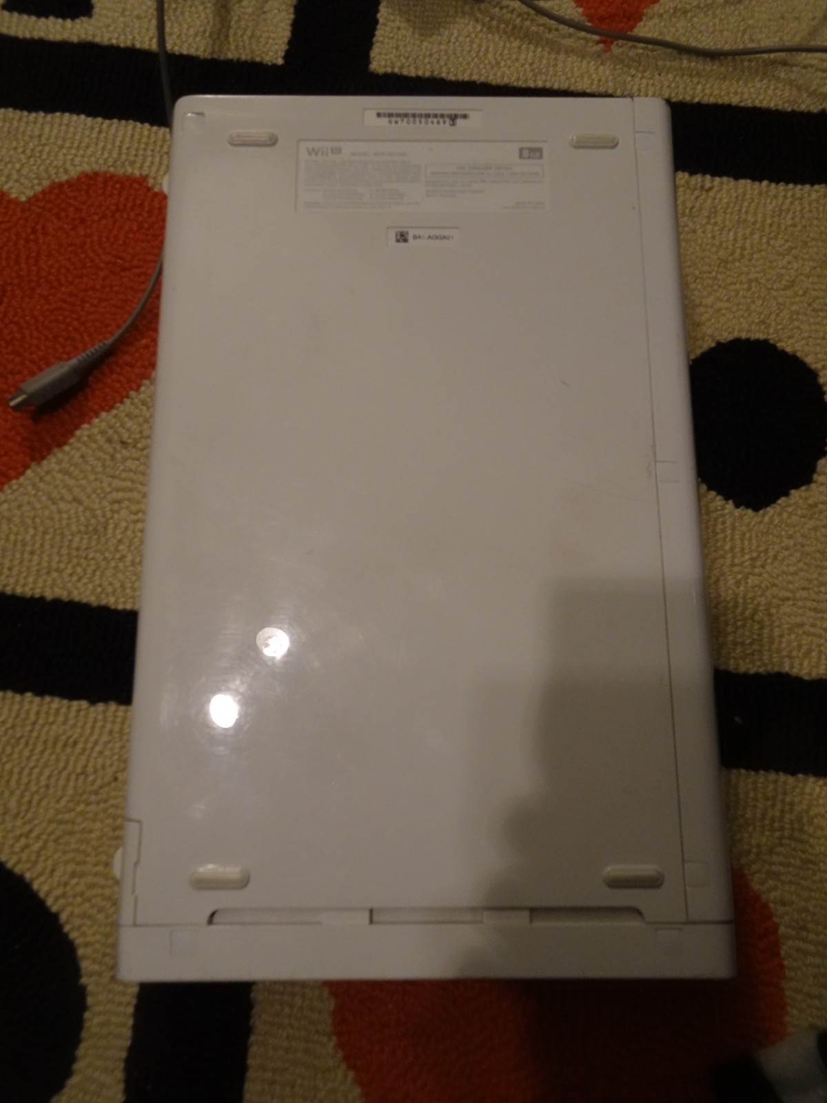 Working Nintendo Wii U 8GB Console and Handheld Pad WHITE WUP-001(02) w/Games