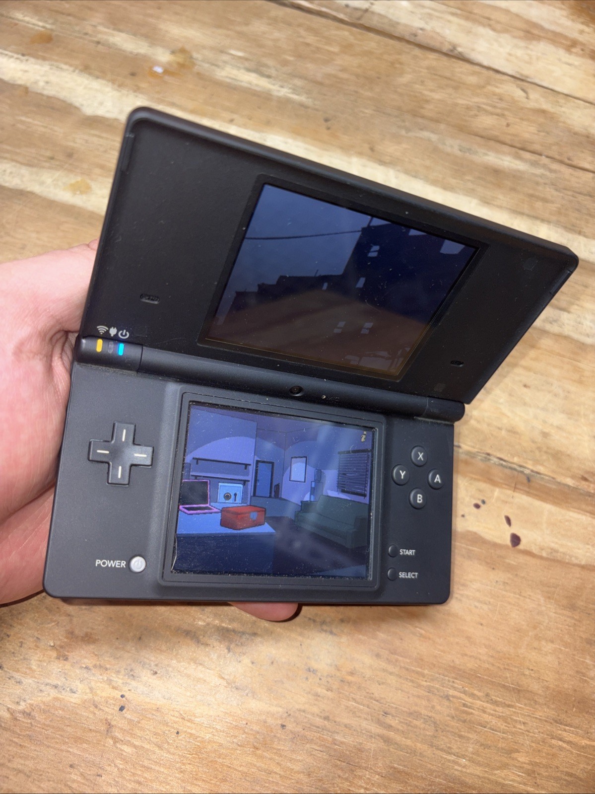 Nintendo DSi Black Handheld System in Box with Charger and Replacement Stylus