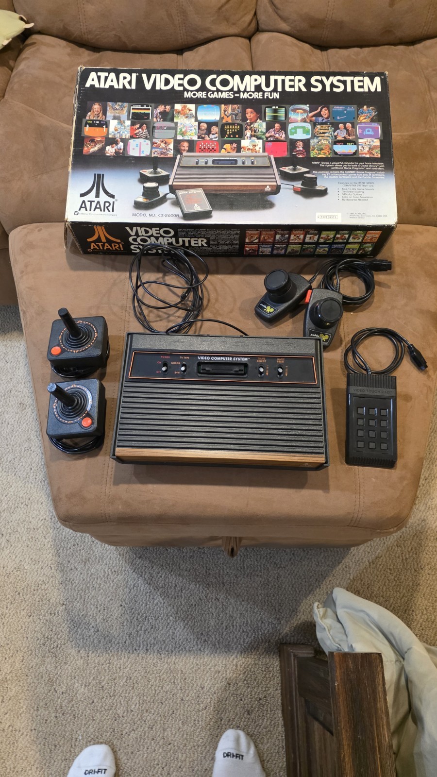 Atari 2600 Console Original 4 switch Console In Box Joystick game WORKING lot