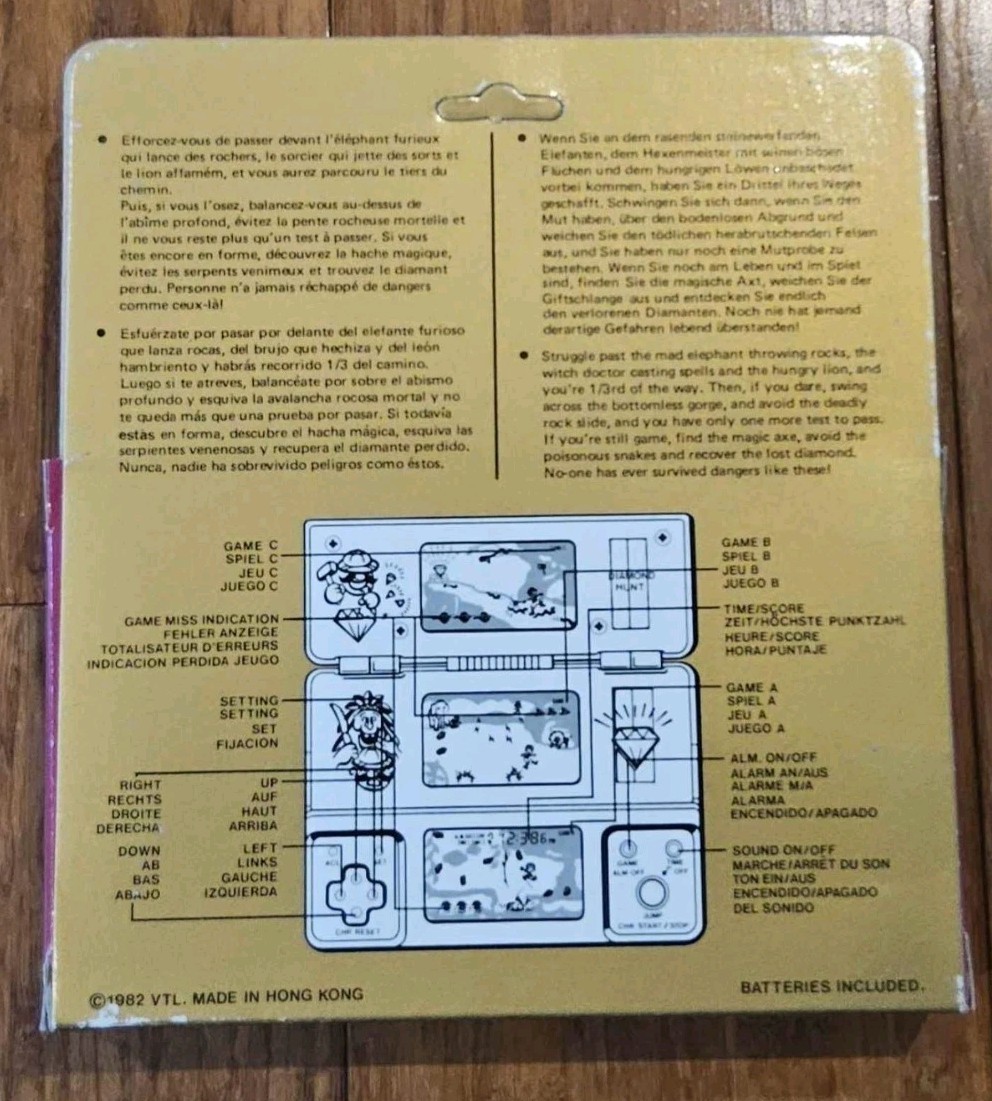 NEW Diamond Hunt Tri Screen Game And Watch BOXED..Yes.Brand New