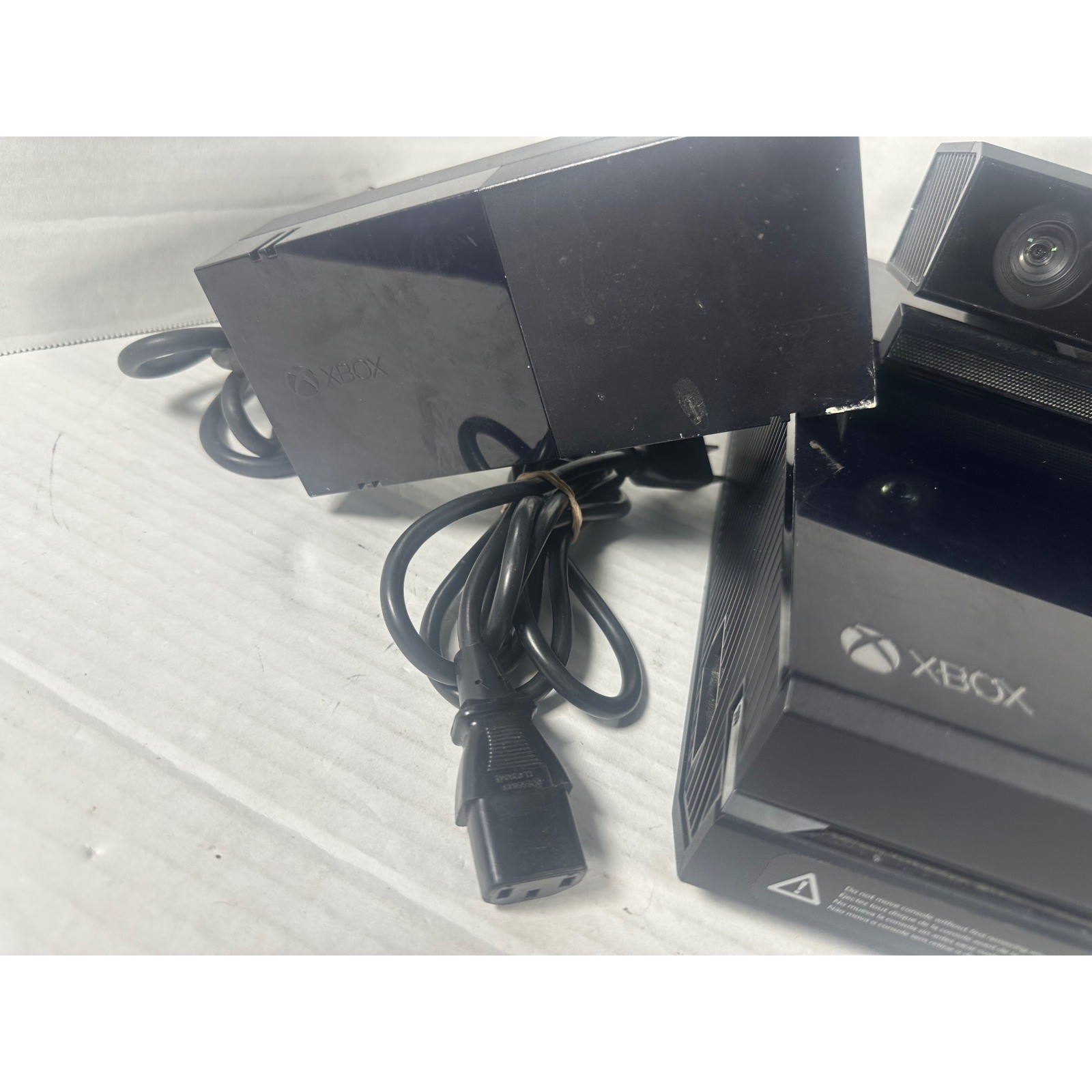 Microsoft Xbox 1 500GB Black Console Bundle Kinect 2 Controllers 11 Games GTA V