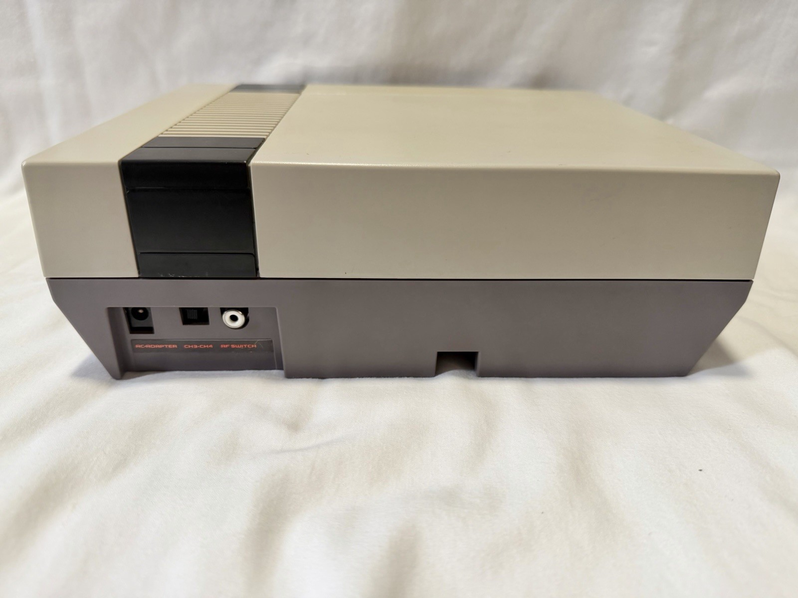 Nintendo Entertainment System NES-001 Console Bundle Cords Controllers Game