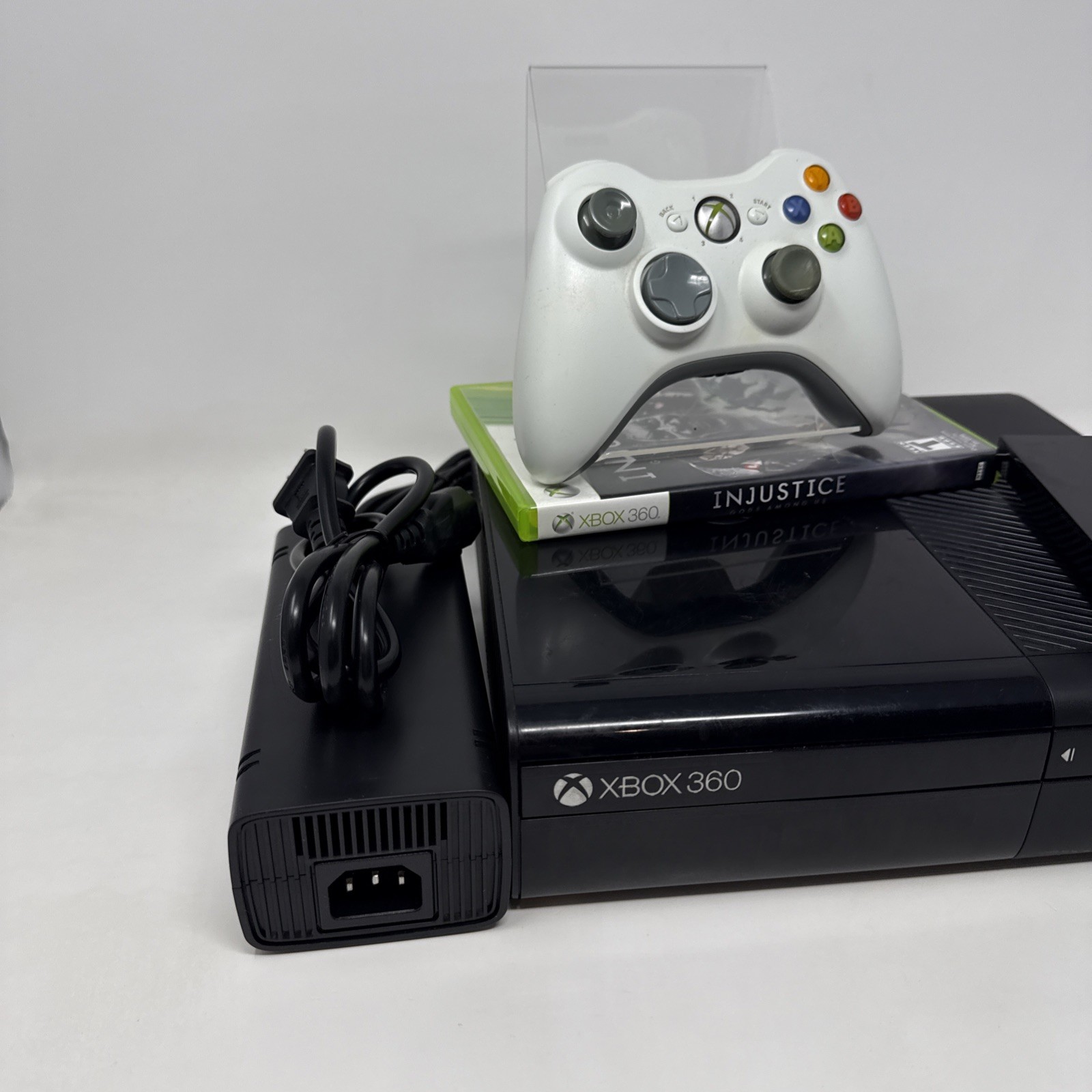 Microsoft Xbox 360 E Slim Console Bundle 320GB HD. Tested & Working!!
