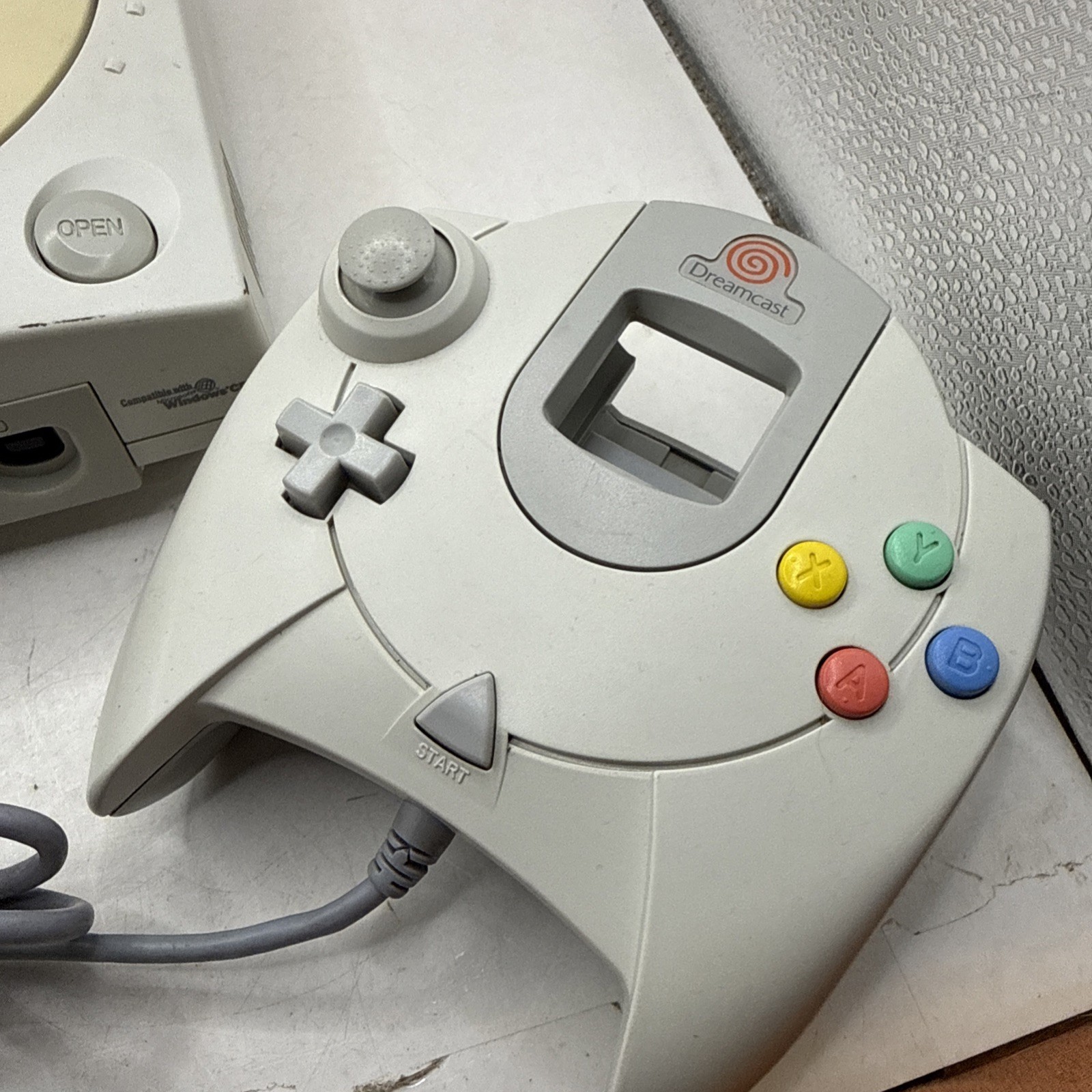 Sega Dreamcast HKT-3020 w/ Controller Tested No Cords Included