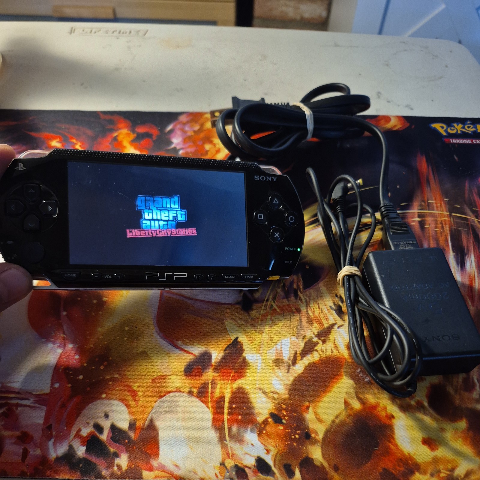 Sony PSP-1001 Black Handheld Console W Charger PSP-1001 and 1 GAME included