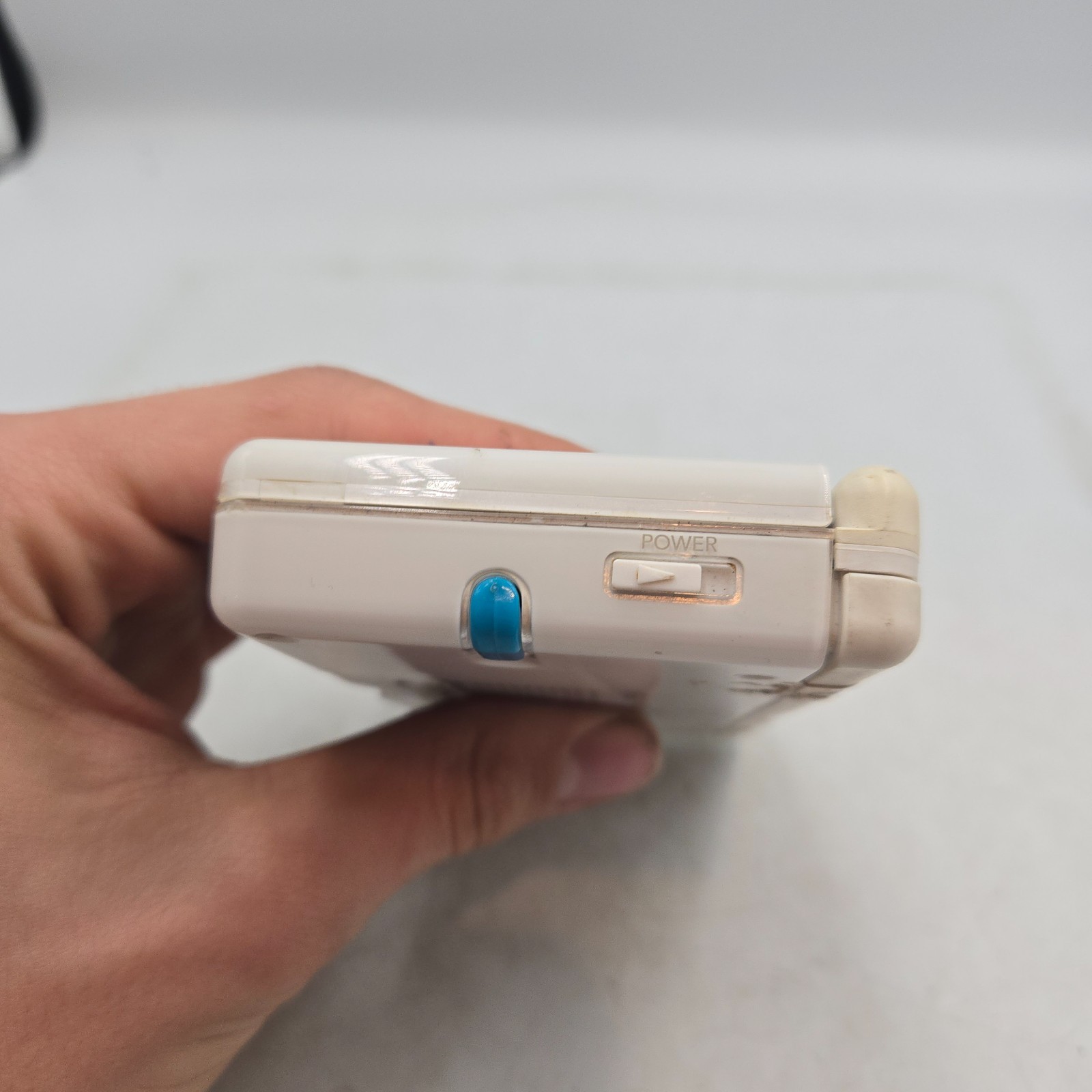 Nintendo DS Lite Console USG-001 – Polar White – GOOD CONDITION