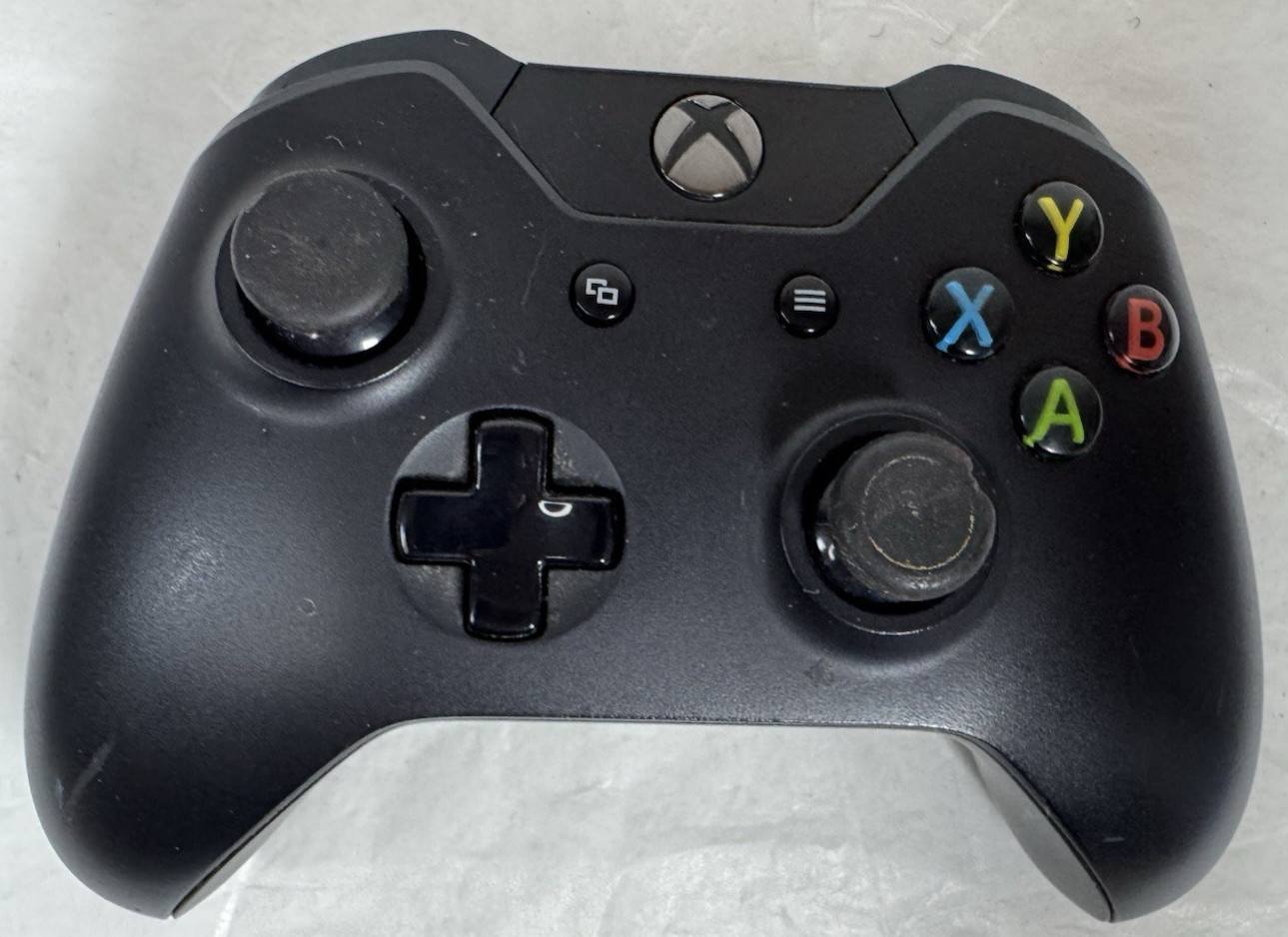 Original Microsoft Xbox One Model 1540 Console Original Box W/Controller & Cords