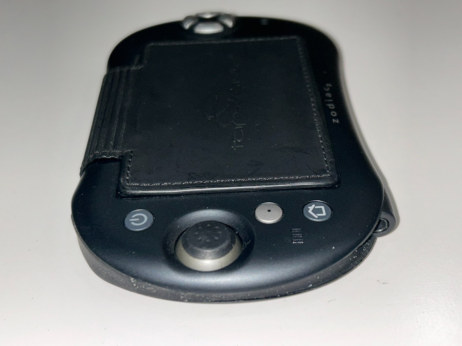 Tapwave Zodiac 2 w OEM AC Adapter and New Hard Metal Carrying Case + Earbuds #2