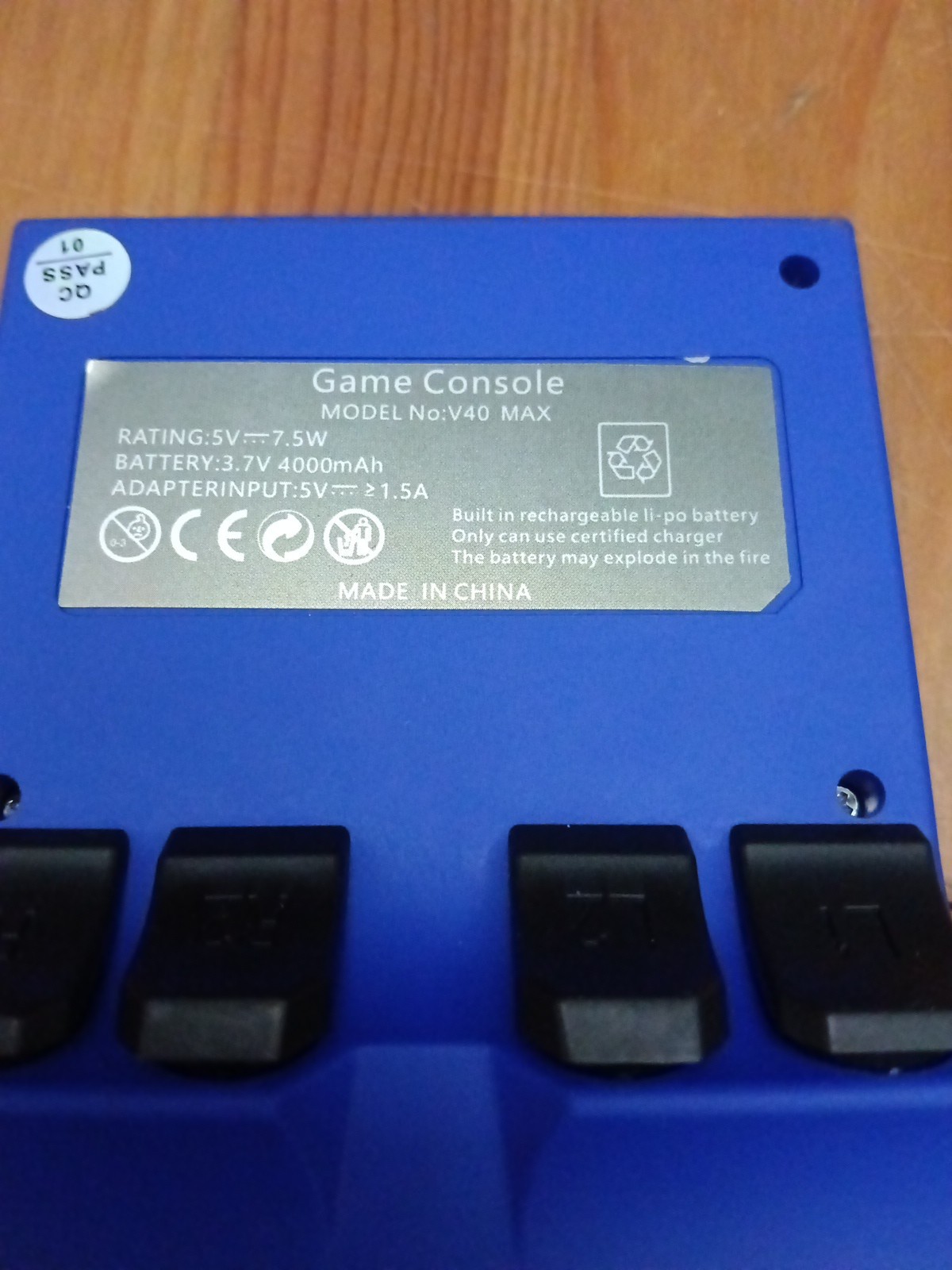 V40 MAX 4000mAh Portable Retro Console Turns On But Locks For Repair