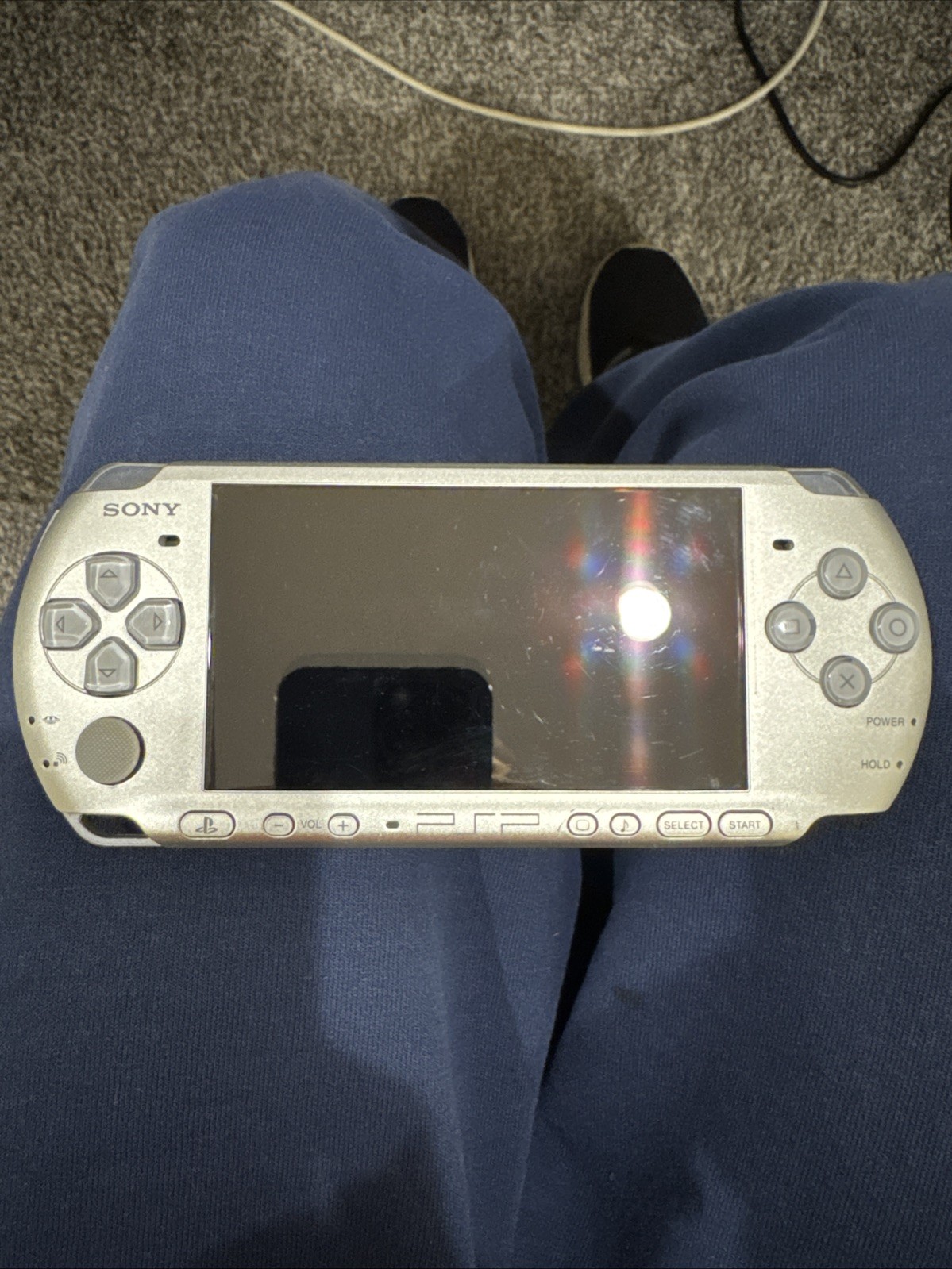 Used Silver Sony PSP-3001 **NO BATTERY** **READ DESCRIPTION**
