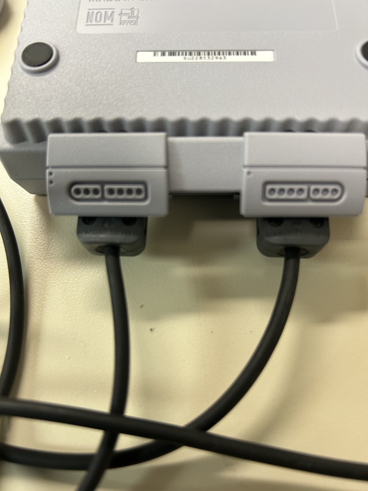 Nintendo SUPER NES MINI CLASSIC ED. CONSOLE w/23 installed games, 2 cont, cables