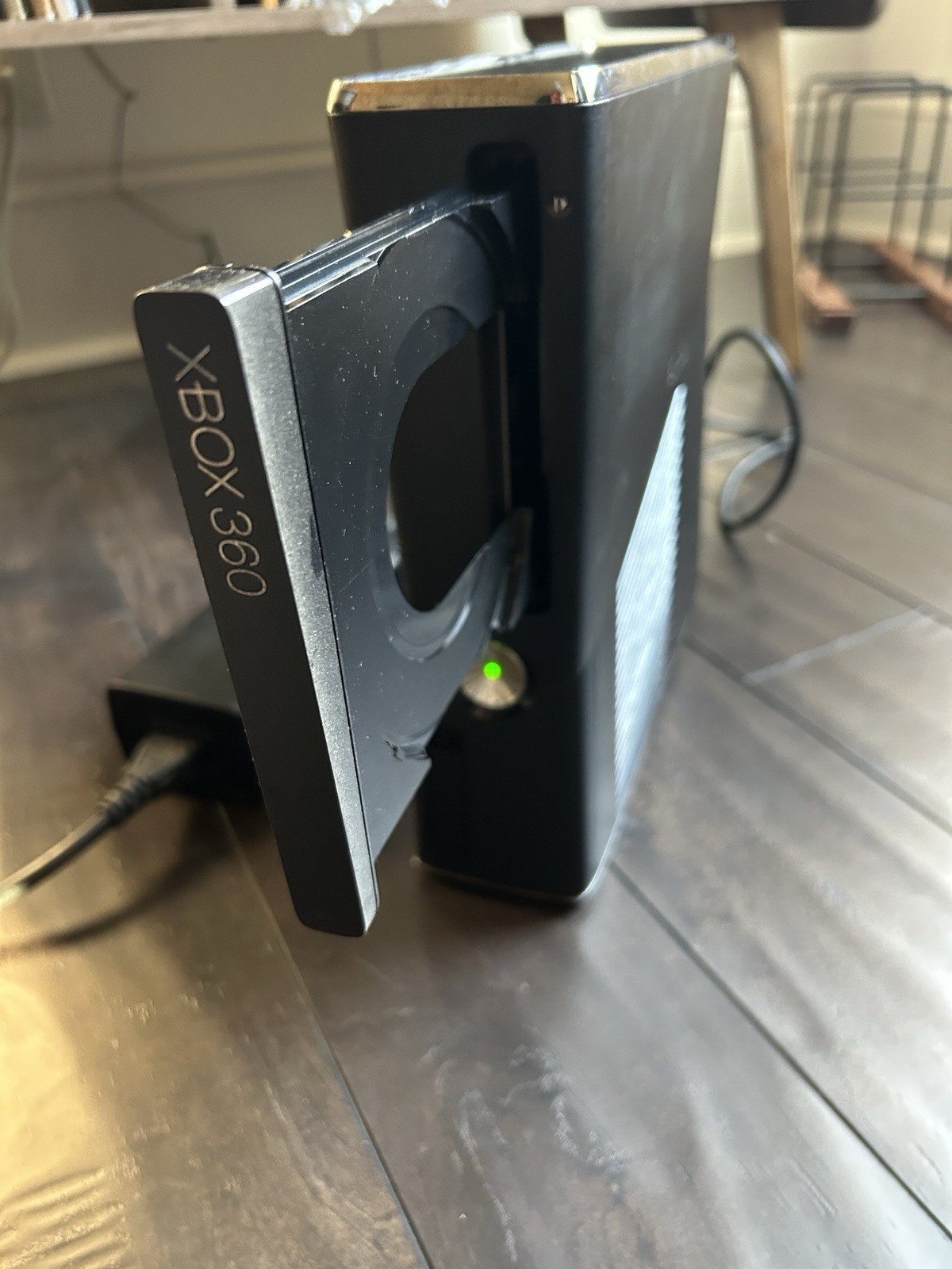 Microsoft Xbox 360 S 250GB Black Wi-Fi HDMI NTSC-U/C Controller Power Supply