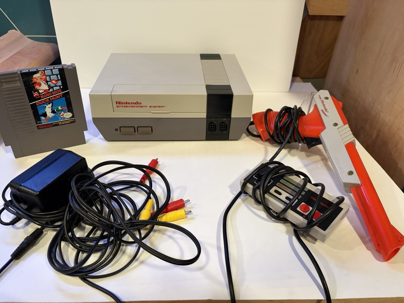 1985 Original NES Nintendo System Console Authentic Tested Bundle !!!