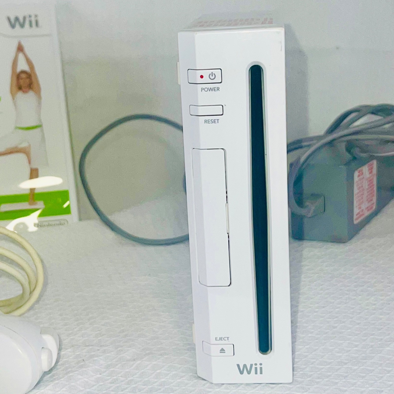 Nintendo Wii Console Bundle RVL-001 White Wii Fit 2 OEM Nunchuks Tested