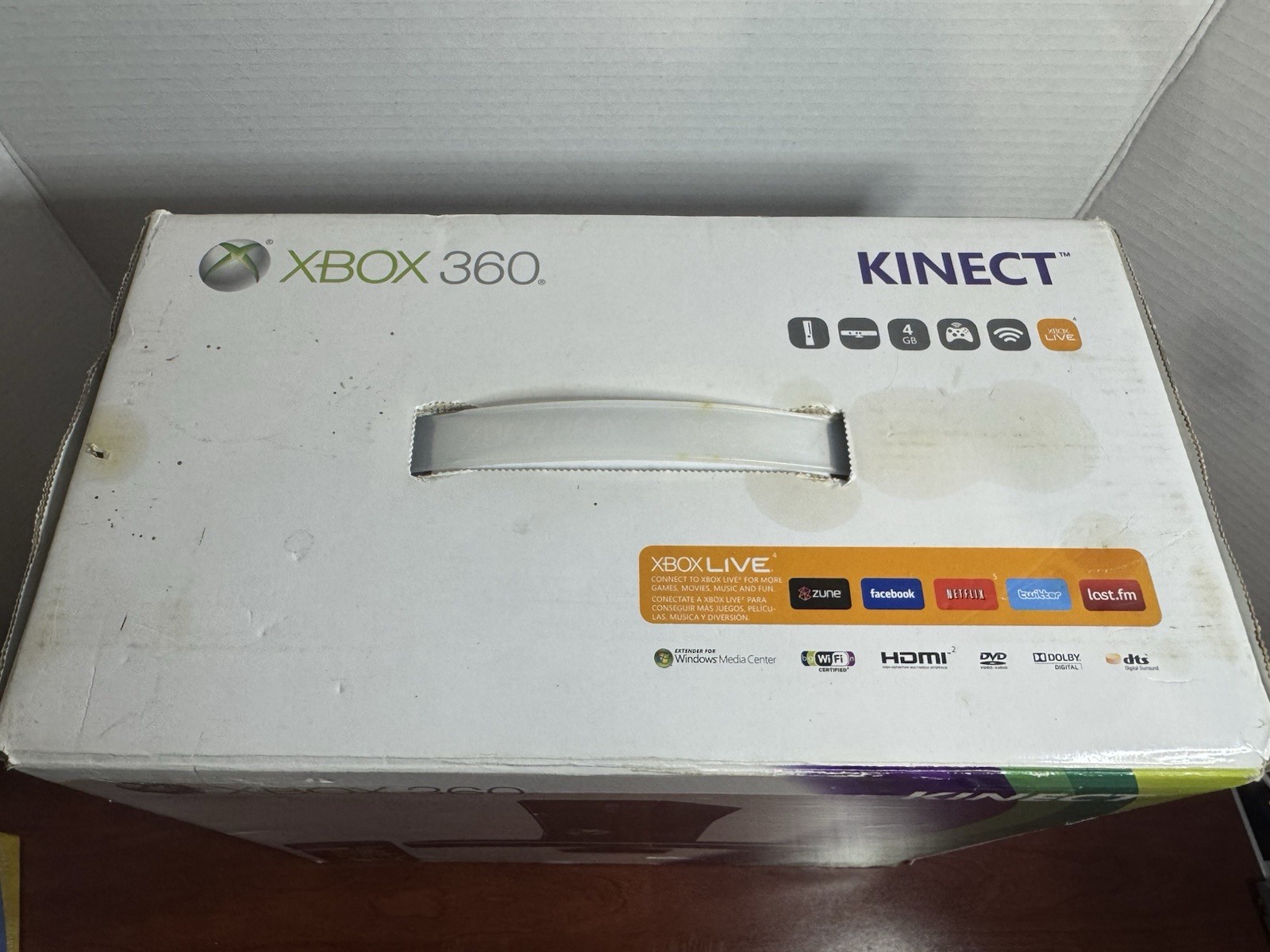 Xbox 360 Slim Kinect Bundle With 5 Games