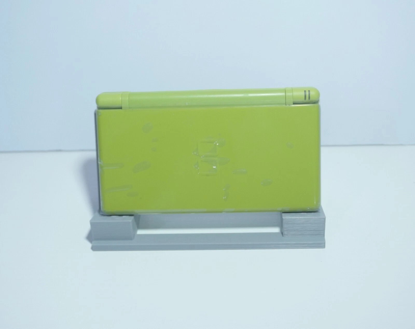 Nintendo DS Lite Olive Green Handheld System with Charger & Stylus Pen