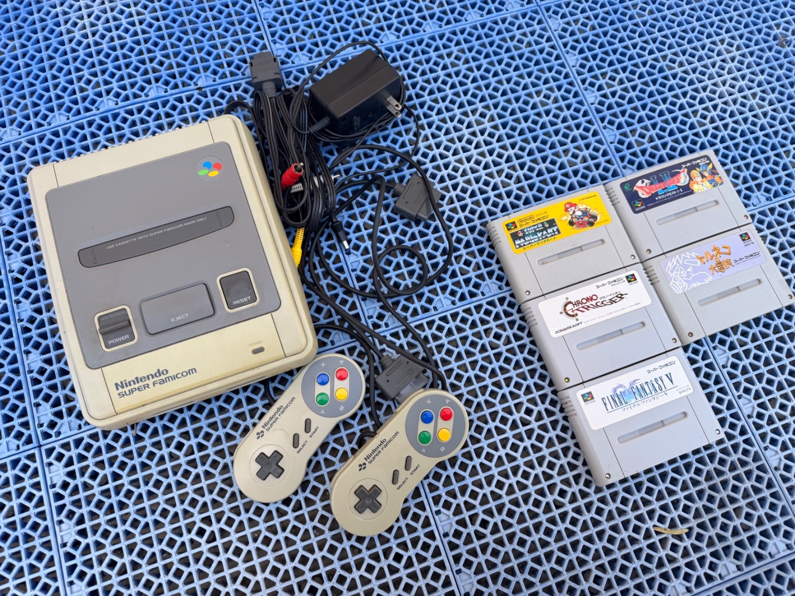 Super Nintendo Japanese Game Console with games US Seller Vintage!