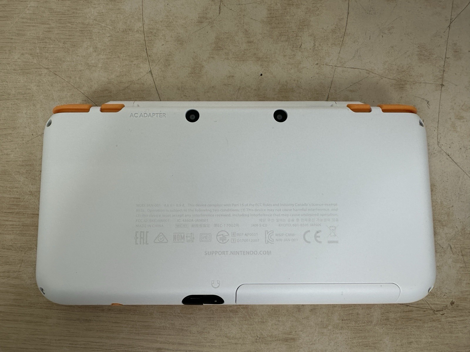 OEM USA Nintendo 2DS XL White & Orange Console System w/ Box, Charger & Inserts
