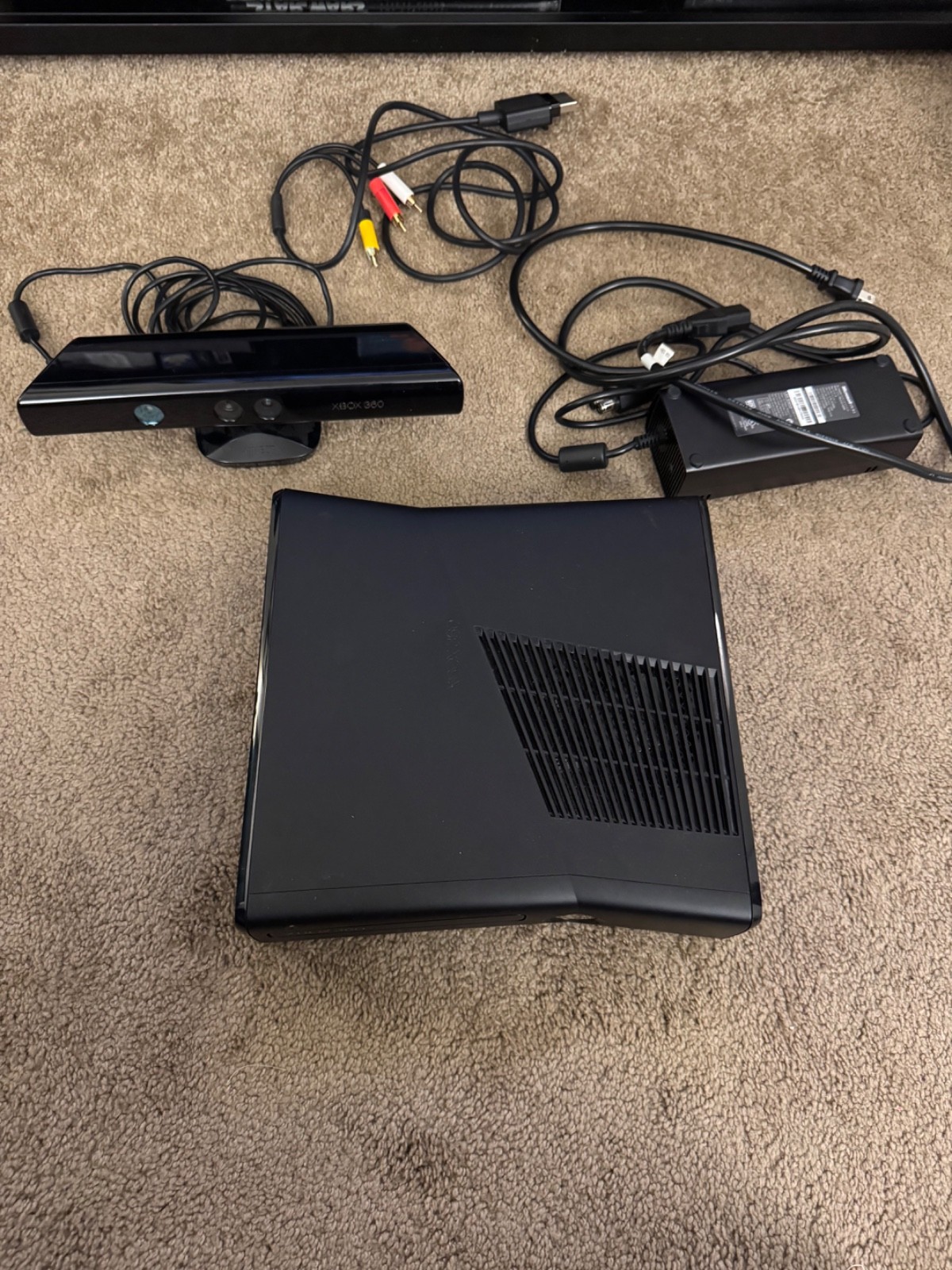 Microsoft Xbox 360 S Gaming Console and Kinect – Black