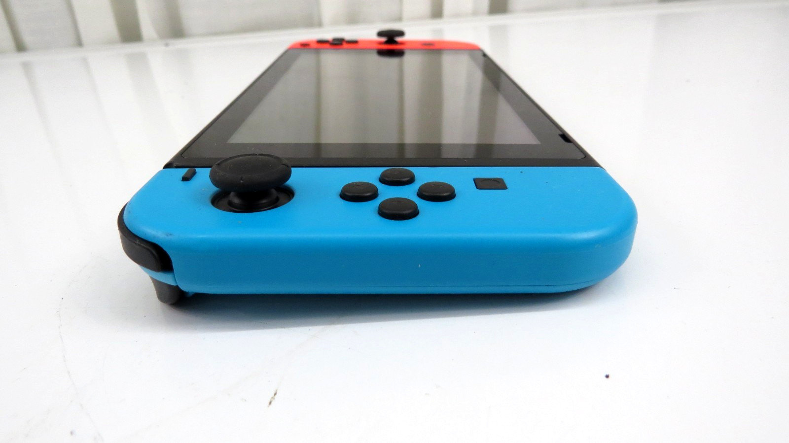 Nintendo Switch HAC-001 (-01) Handheld Game Console 32GB W/Joy-Cons, Dock, HDMI