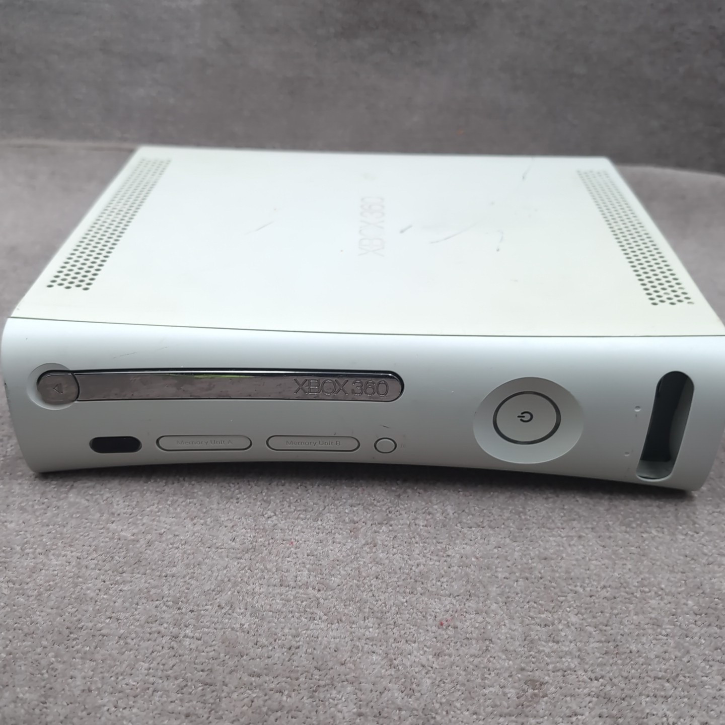 Microsoft Xbox 360 Game Console for Parts/Repair Spits Out Disc