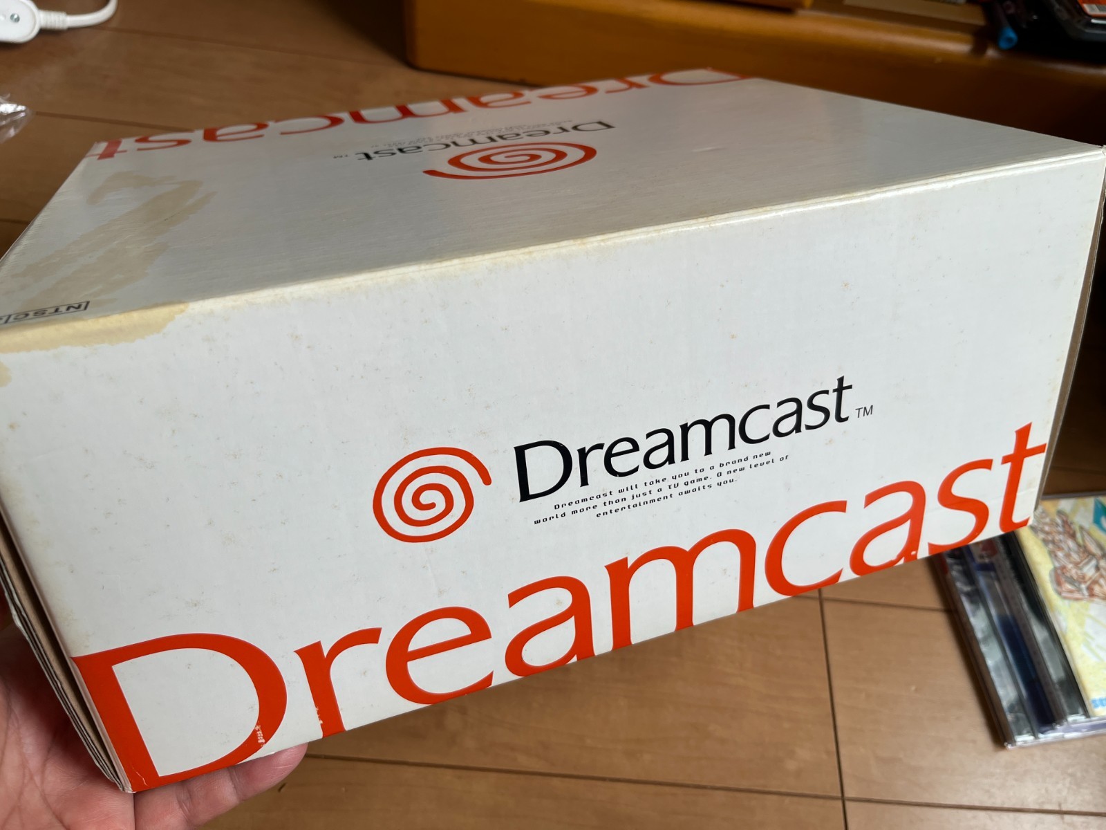 SEGA DreamCast Console (HKT-3000) & Controller with 2 games and BOX and Manual