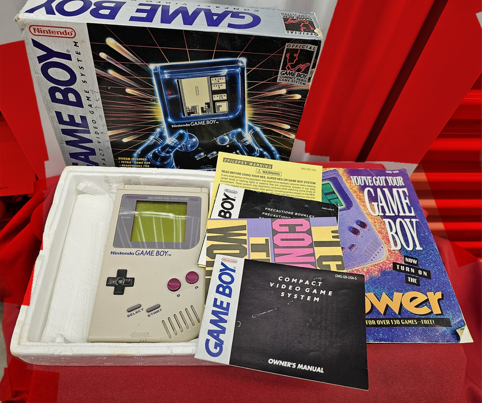 Original Nintendo Game Boy Console DMG-01 w/Box Console Manual Reg Card No Game