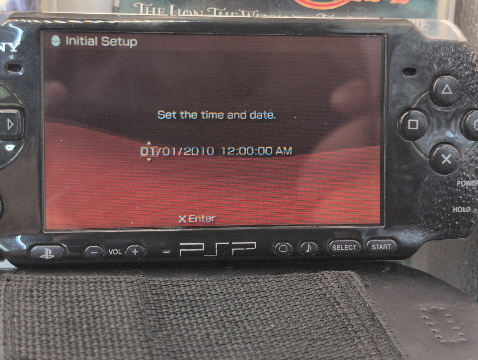 Sony PSP 3001 Piano Black Bundle w/ Charger Case 2GB Card MLB 11 UMD Movies