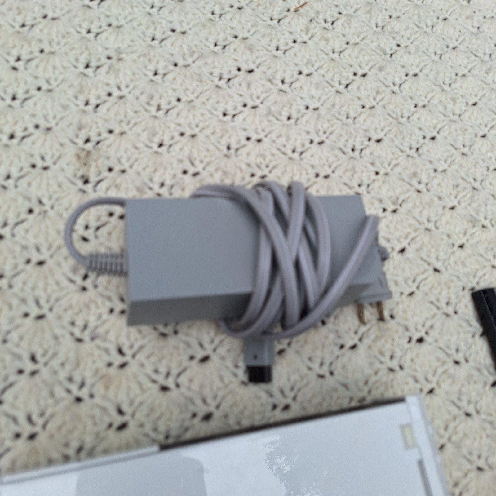 Nintendo Wii Console Complete w/ Cords Sensor Bundle RVL-001 – White